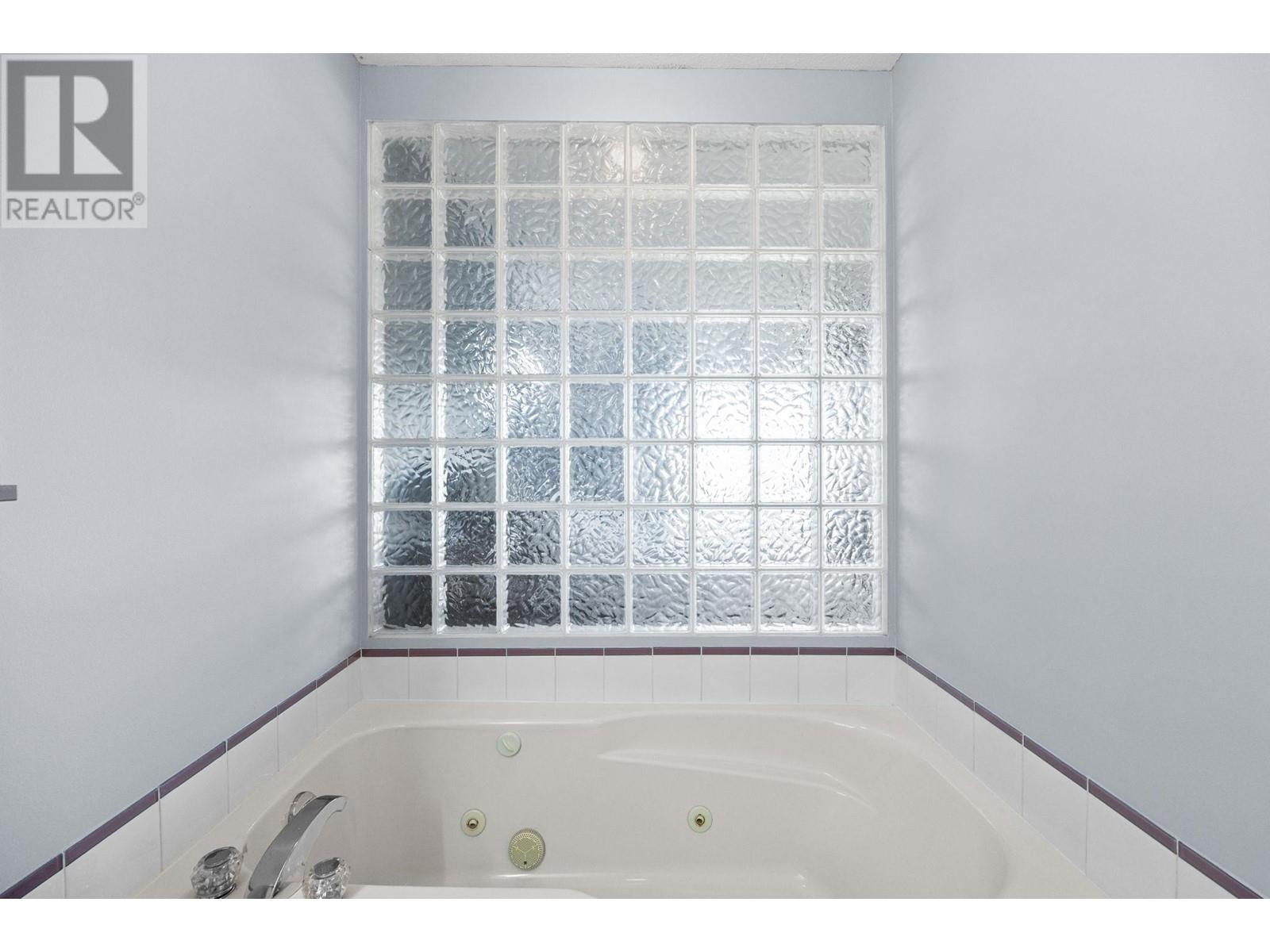 27 303 Regent Avenue, Enderby