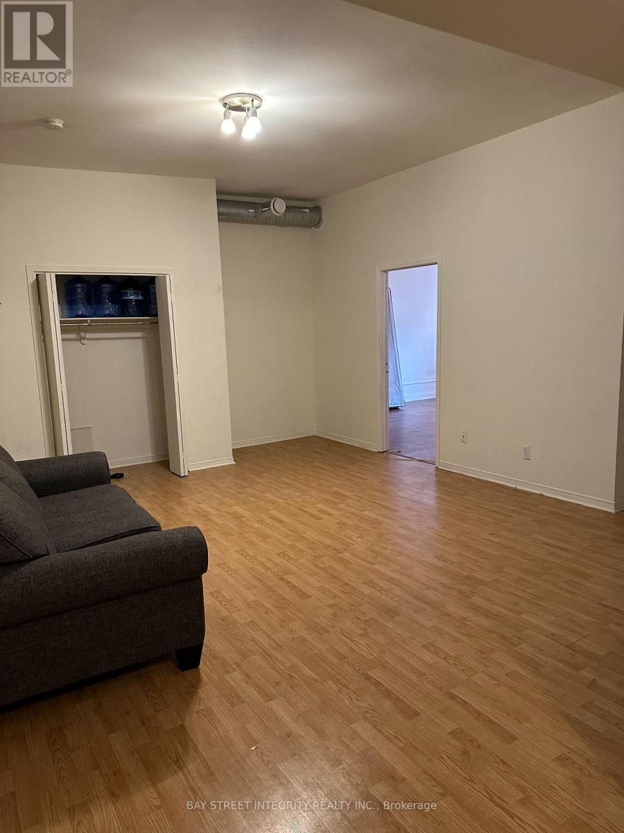 Photo 11 of 2 88 Colborne St Street, Brantford ON