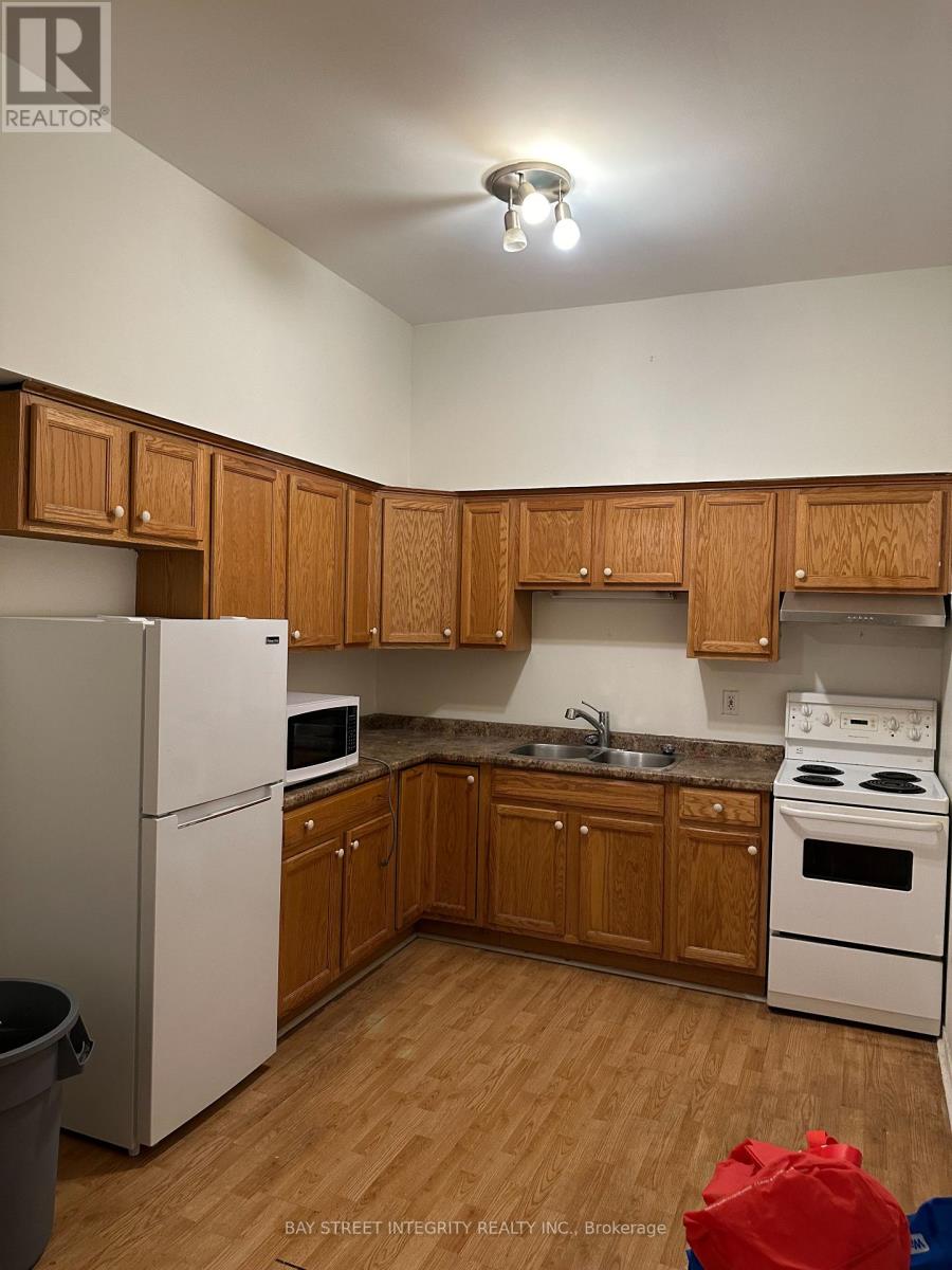 Photo 15 of 2 88 Colborne St Street, Brantford ON