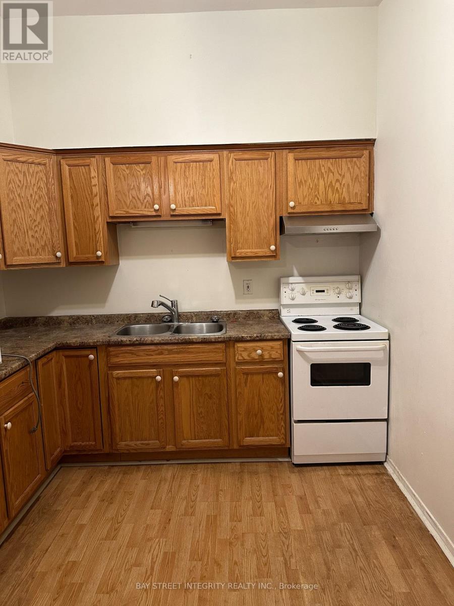 Photo 18 of 2 88 Colborne St Street, Brantford ON