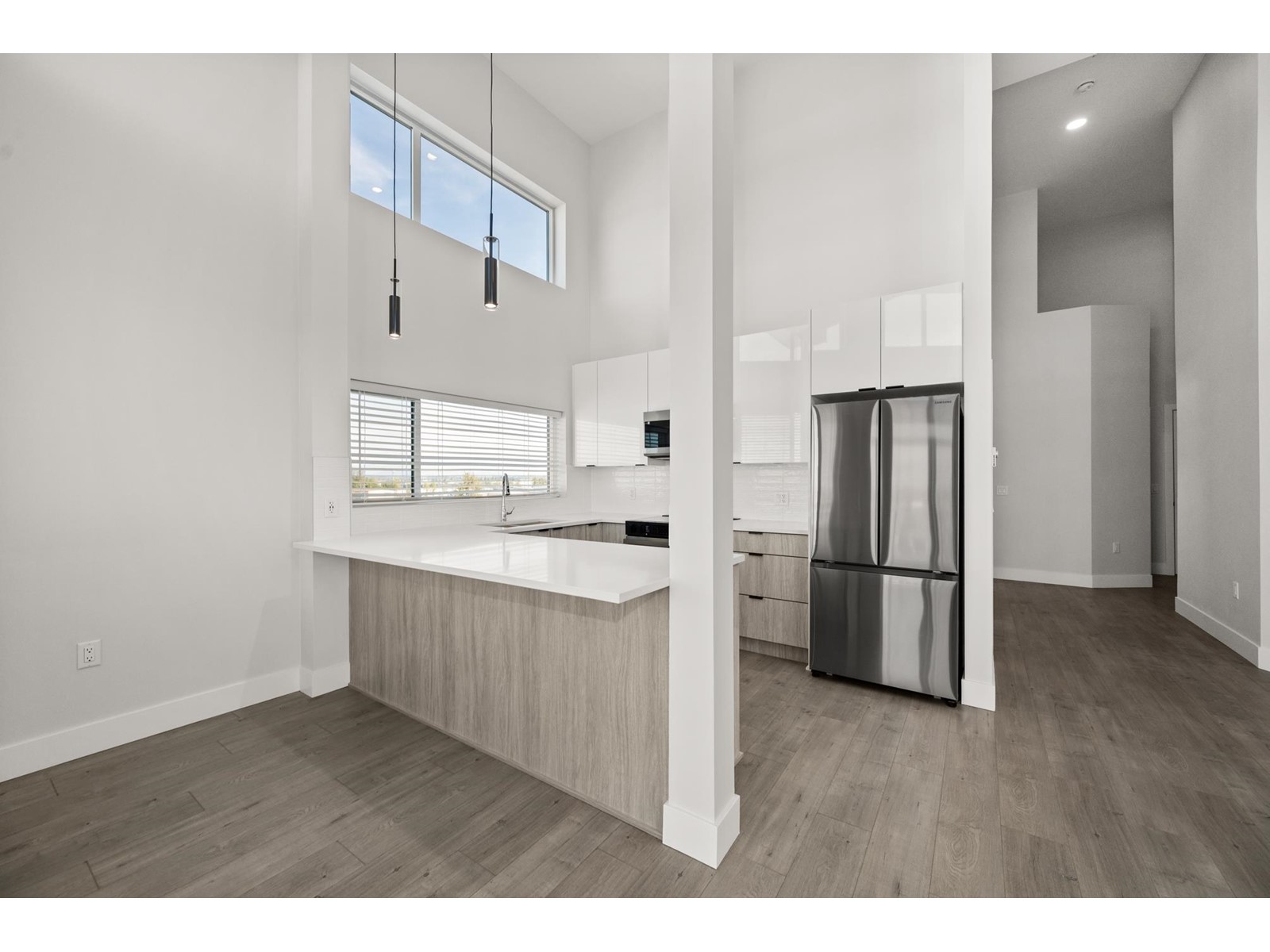 615 20061 FRASER HIGHWAY, Langley real estate listing R2928218