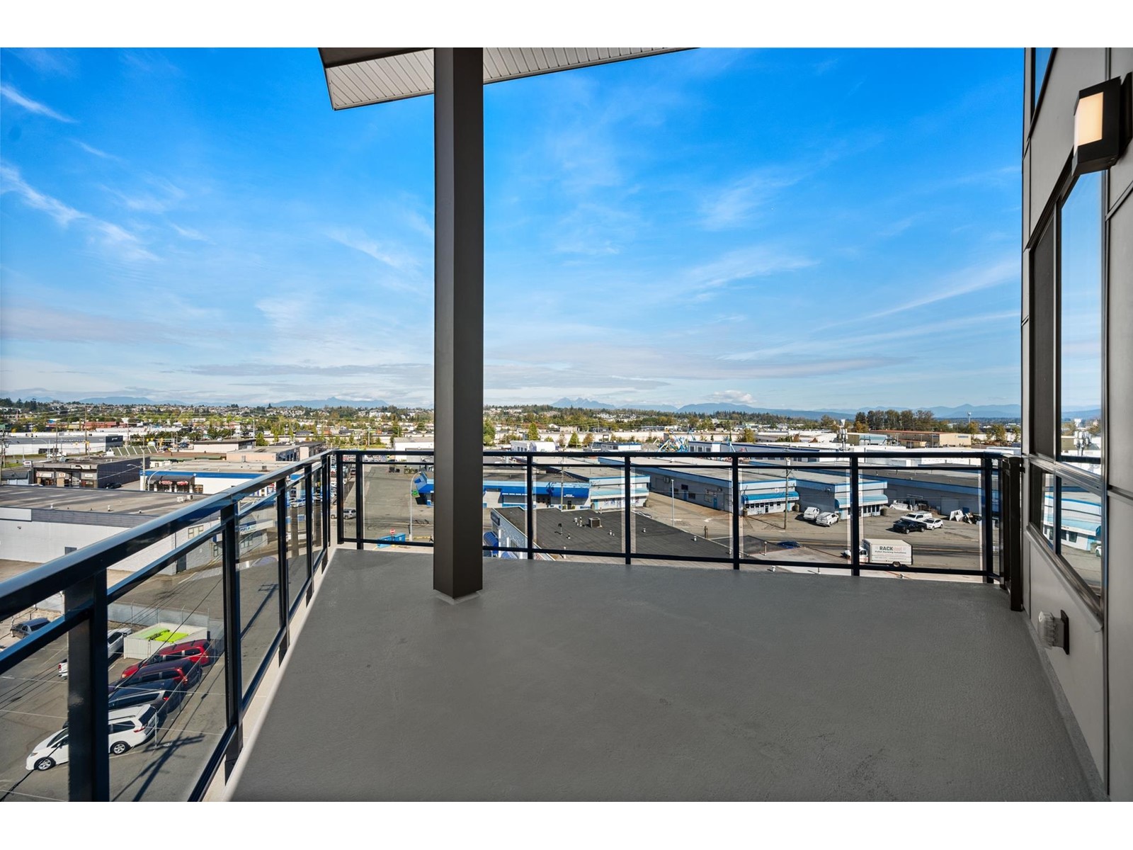 615 20061 FRASER HIGHWAY, Langley real estate listing R2928218