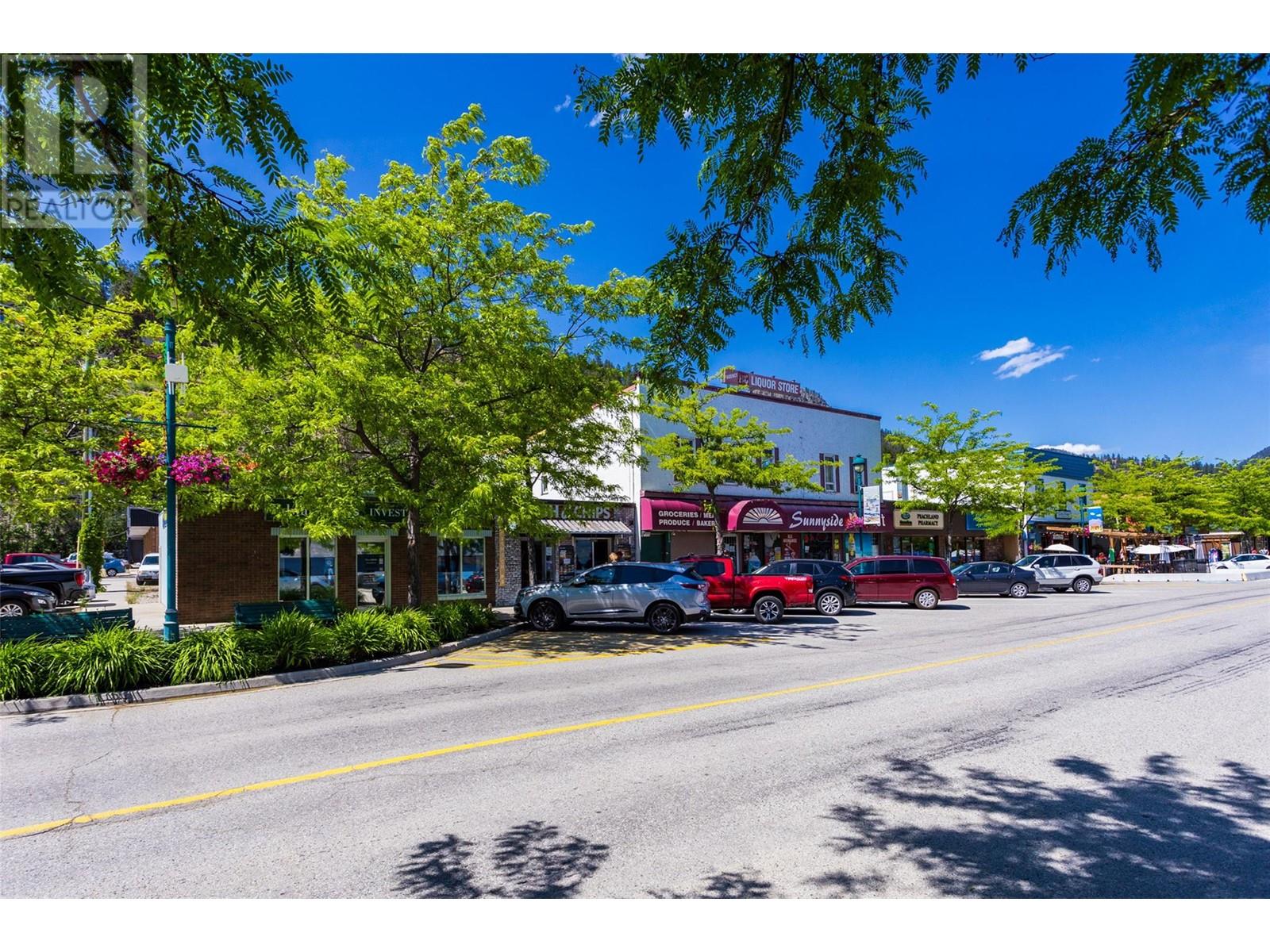  5860 Beach Avenue, Peachland
