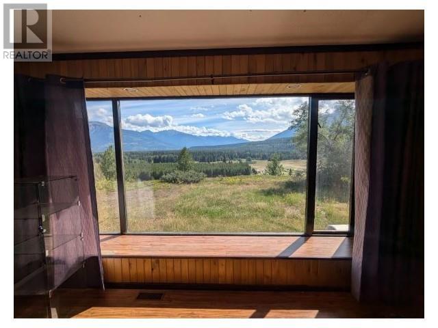 5255 PITNEY ROAD, Valemount