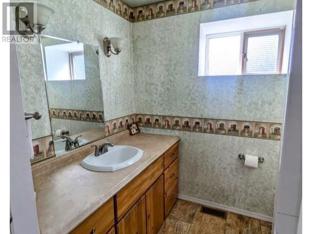 5255 PITNEY ROAD, Valemount