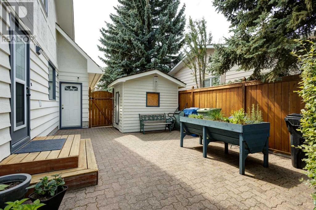 Single Family House for Sale in  Lake Placid Drive SE Lake Bonavista Calgary 