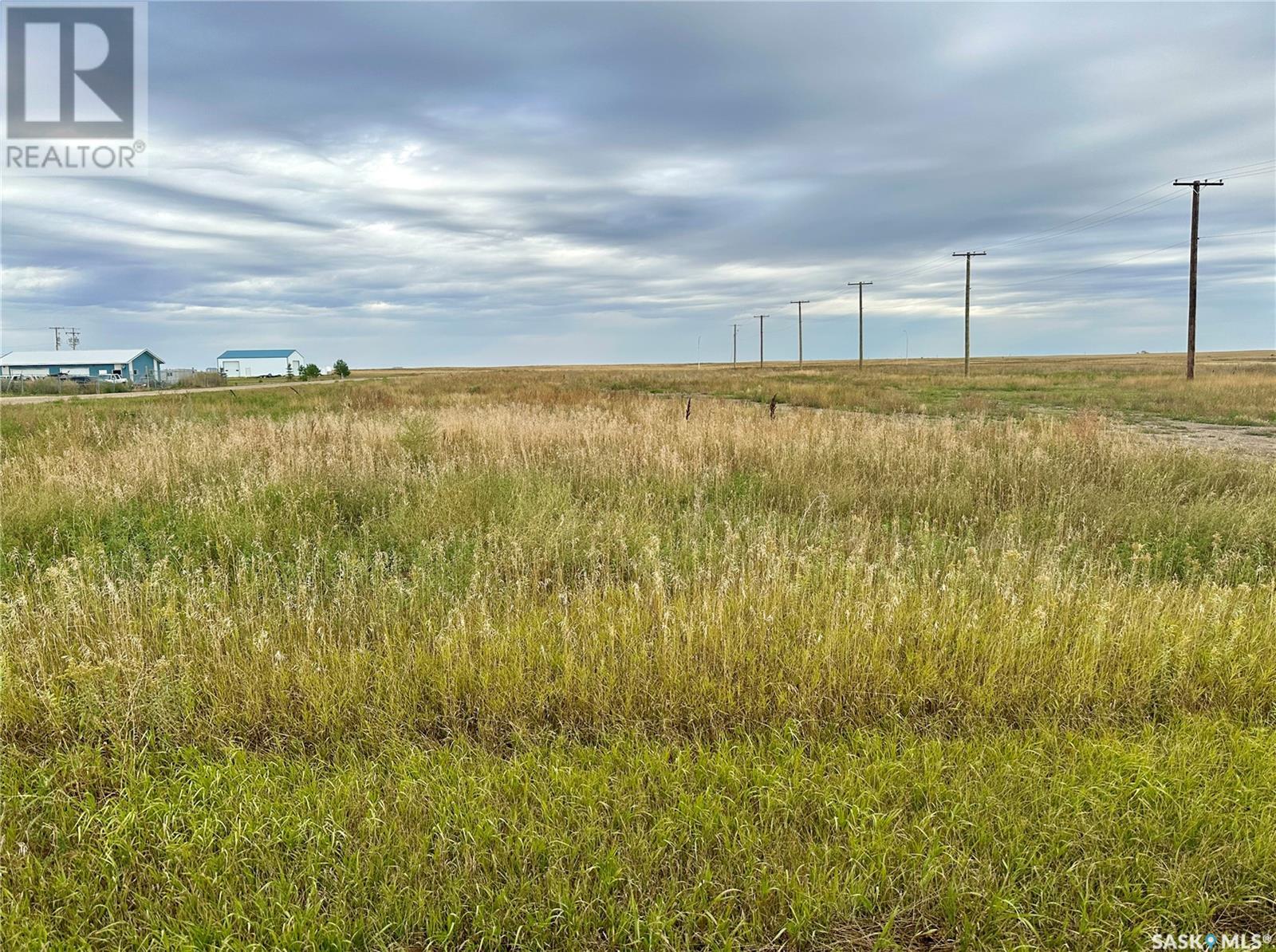 Photo 1 of 301 Yukon Avenue, Elbow SK