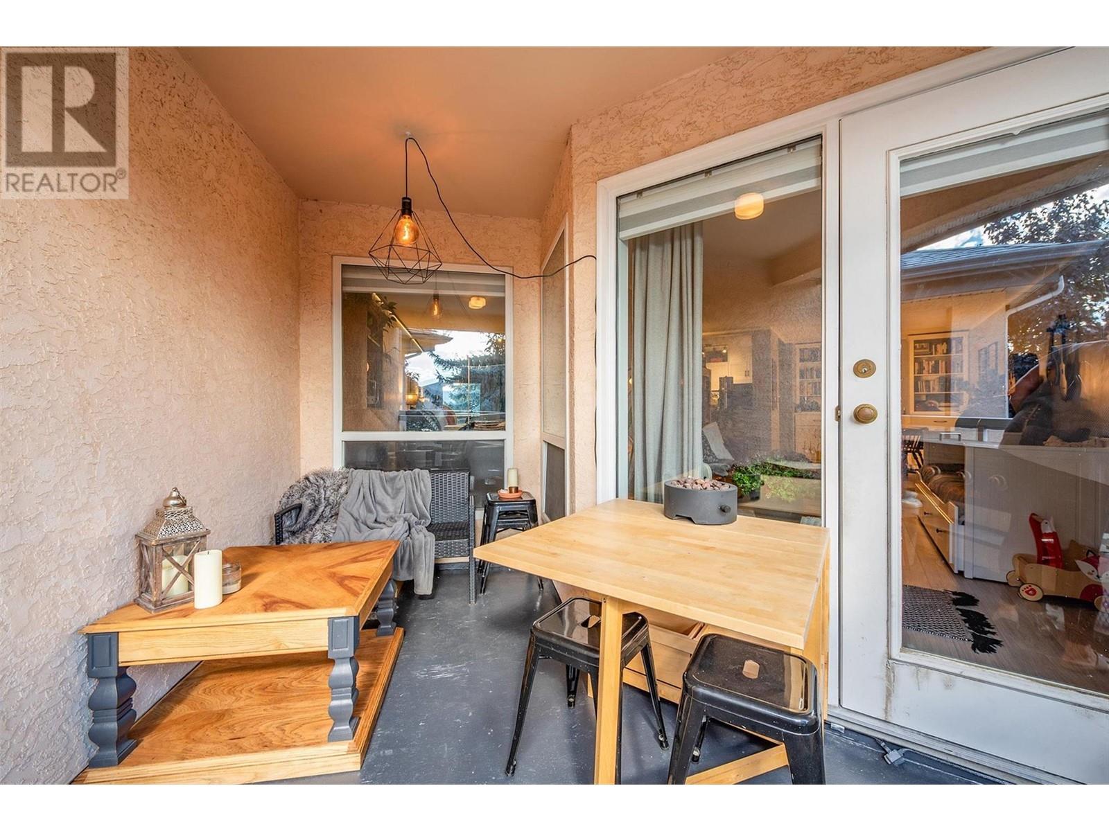 315 709 Houghton Road, Kelowna