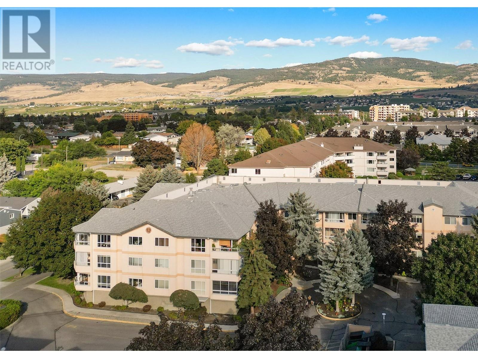315 709 Houghton Road, Kelowna