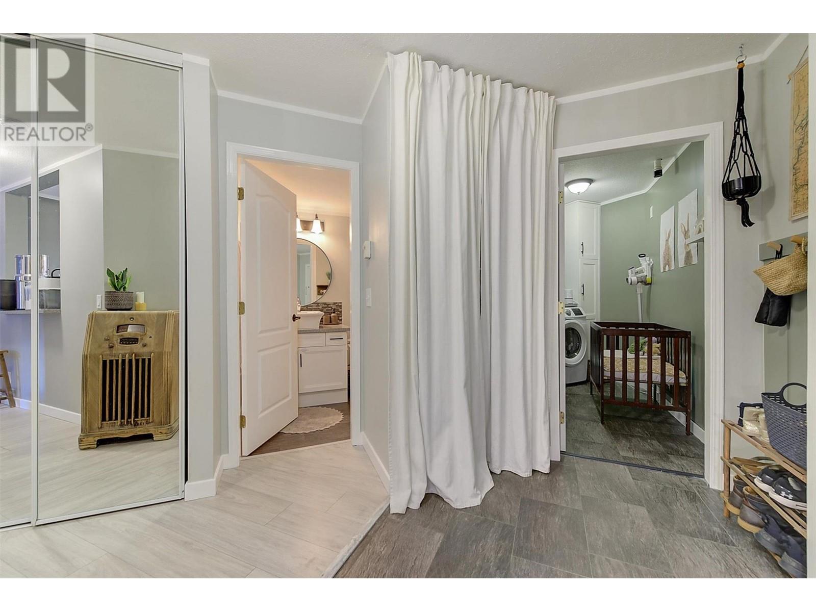 315 709 Houghton Road, Kelowna