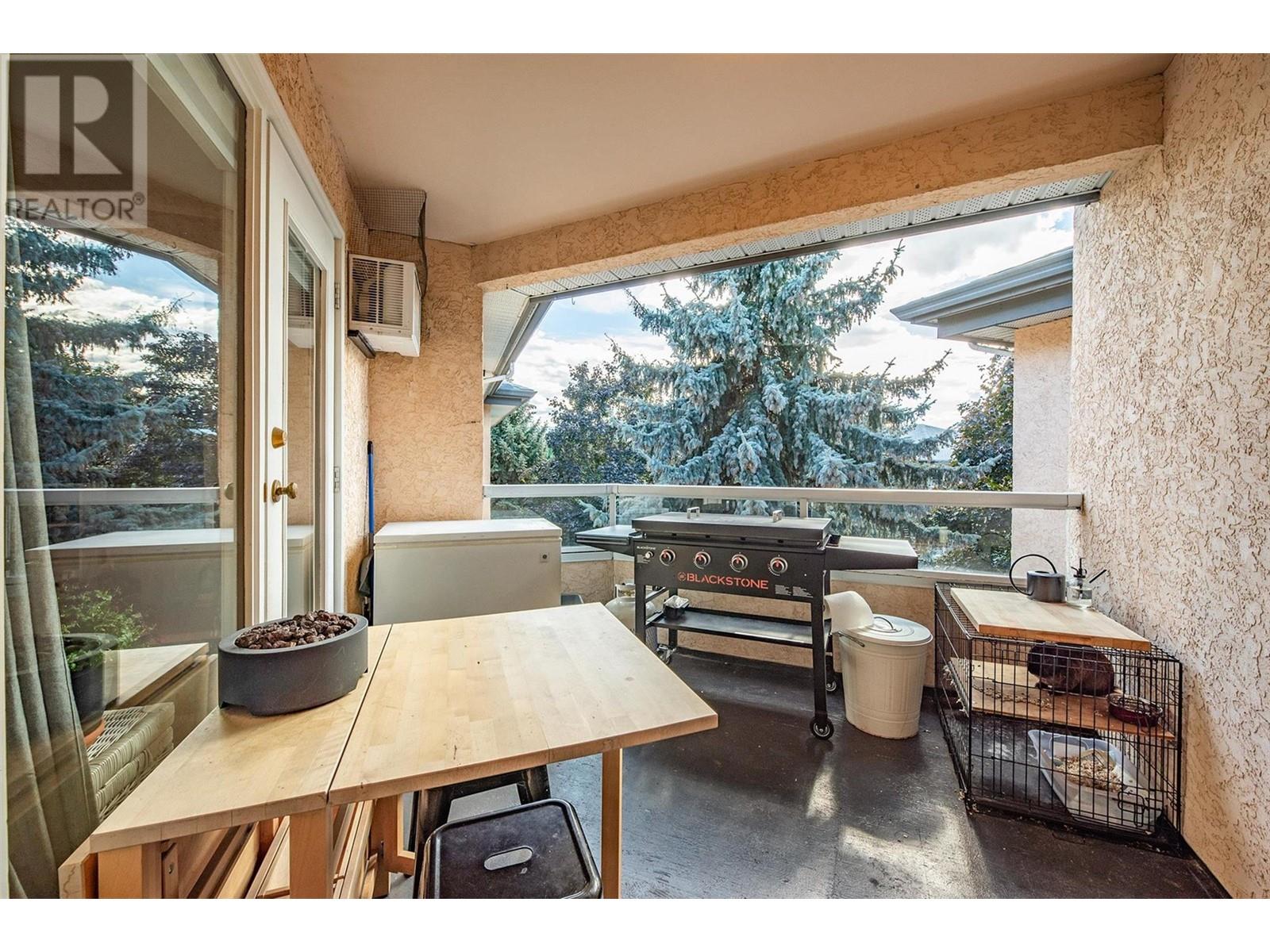 315 709 Houghton Road, Kelowna