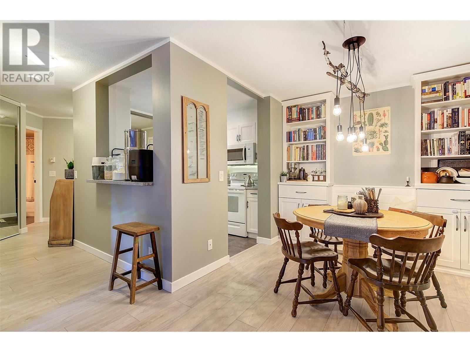315 709 Houghton Road, Kelowna