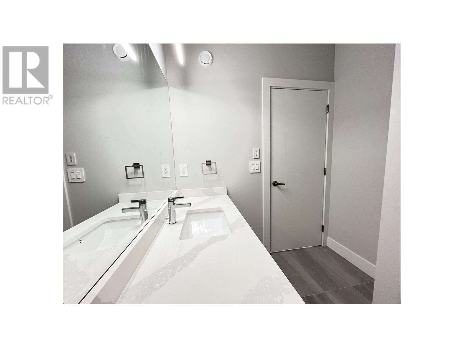 125 Calgary Avenue Unit# 101, Penticton
