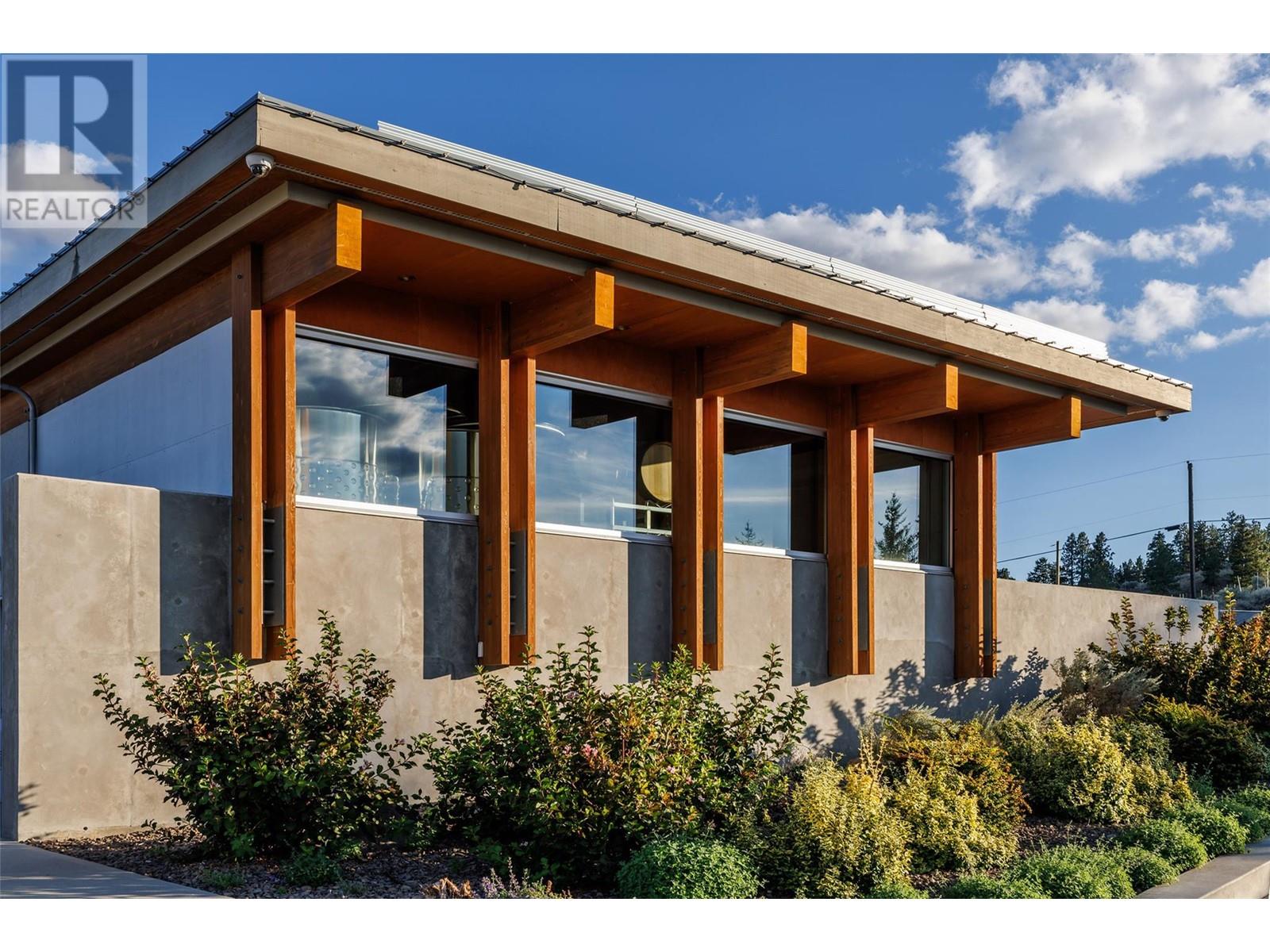  18555 Matsu Drive, Summerland