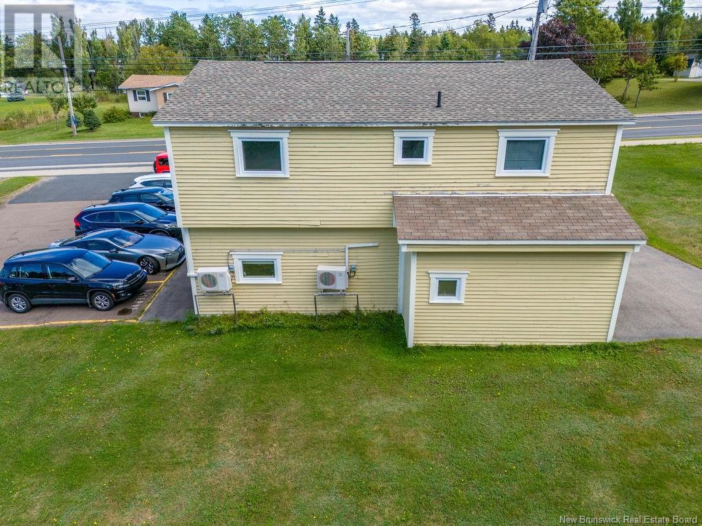 Photo 9 of 20 Rue Du Portage, Caraquet NB