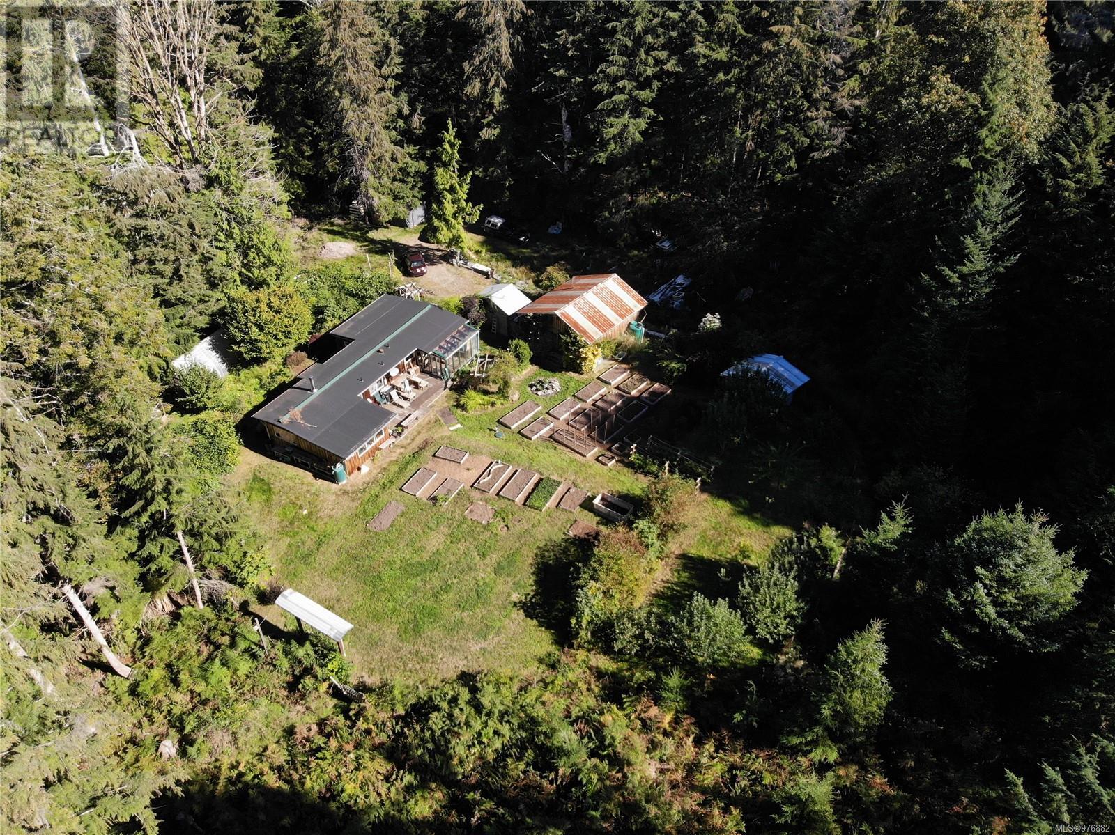 323 Sawmill Rd - 35