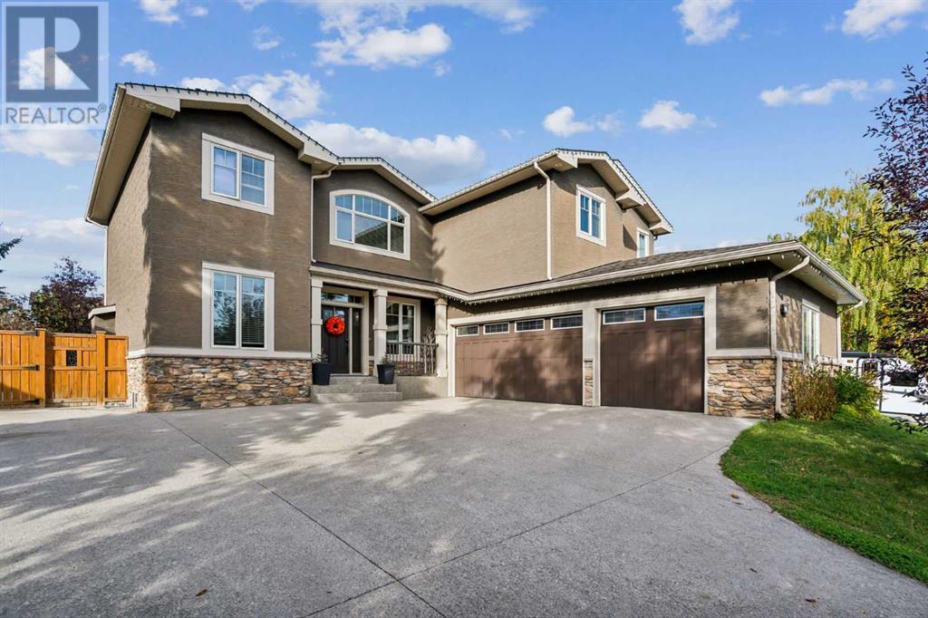 Single Family House for Sale in   Avenue SE Lake Bonavista Calgary 