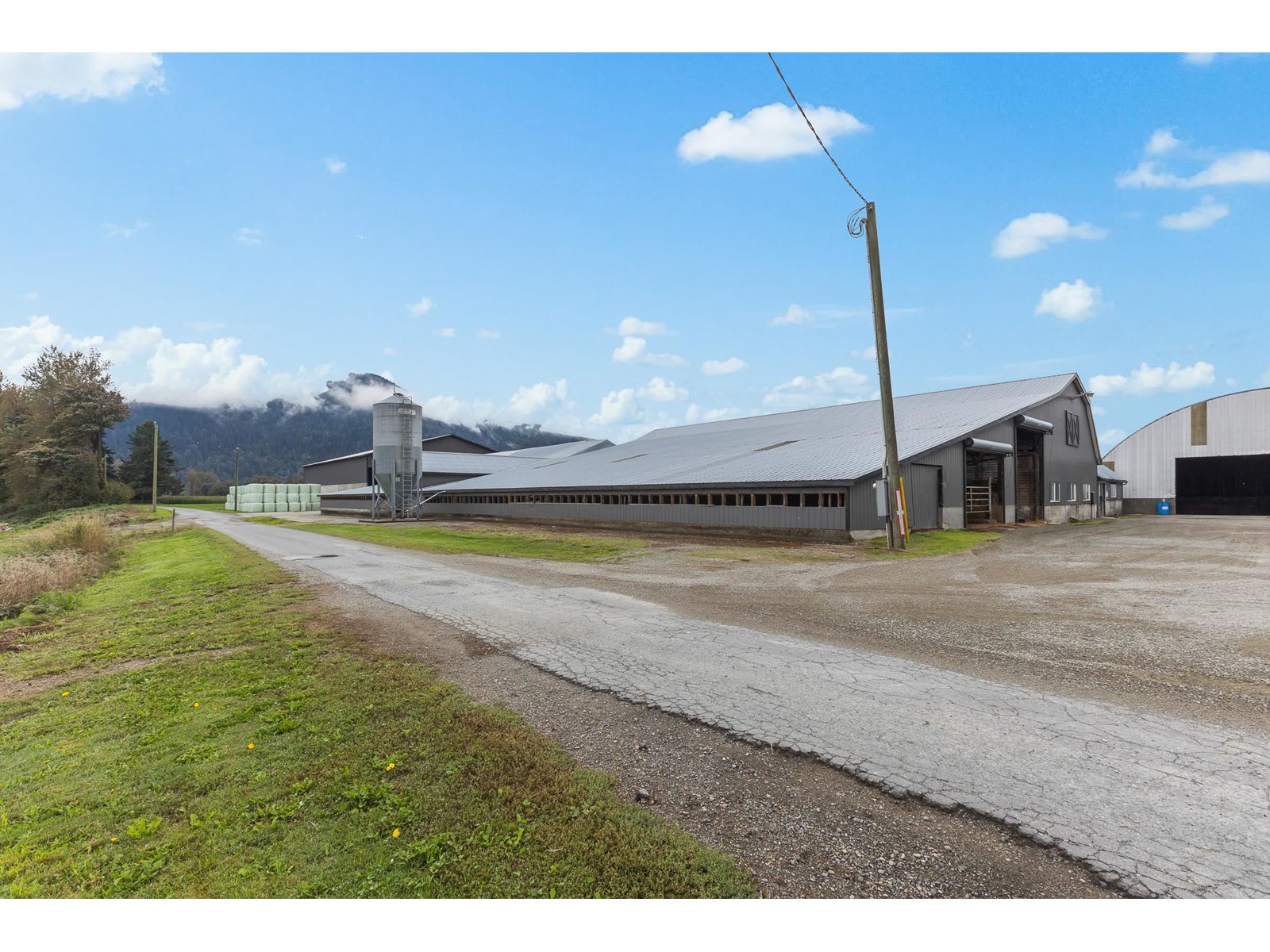 8713 HOWELL ROAD, Mission real estate listing R2929805
