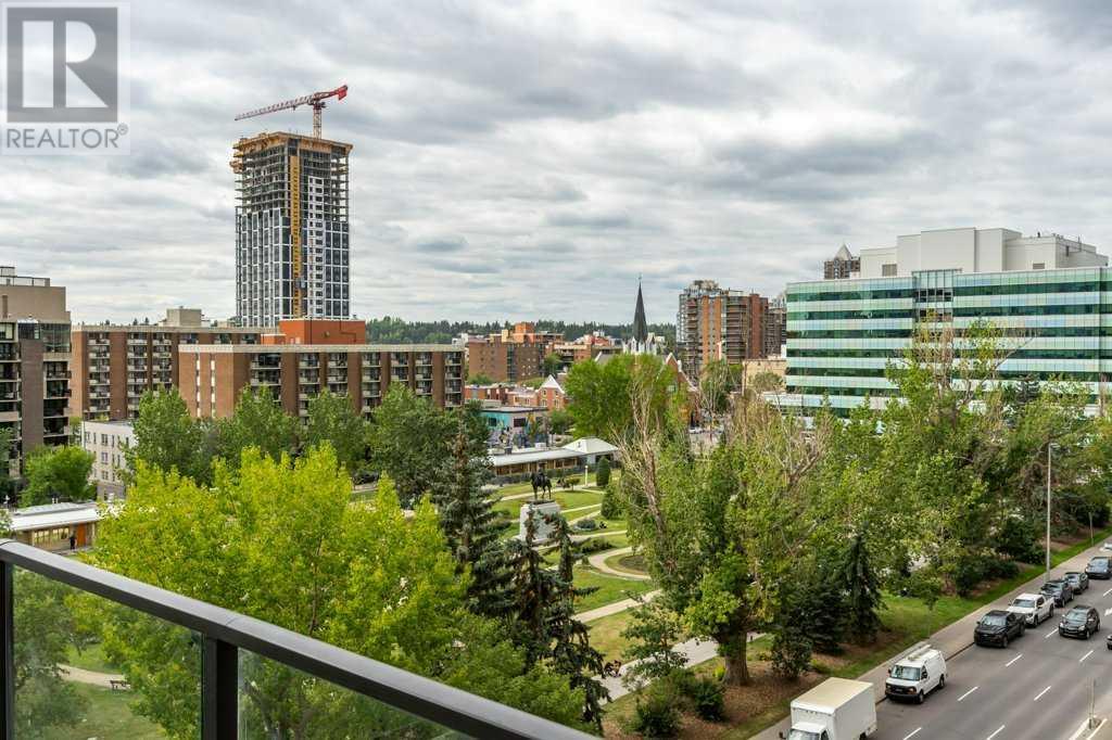 Single Family House High rise for Sale in    Avenue SW Beltline Calgary 