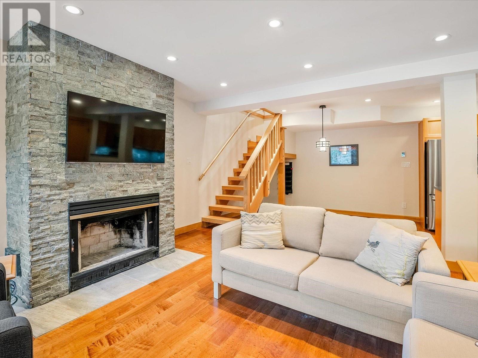 11 2556 SNOWRIDGE CRESCENT, Whistler real estate listing R2930504