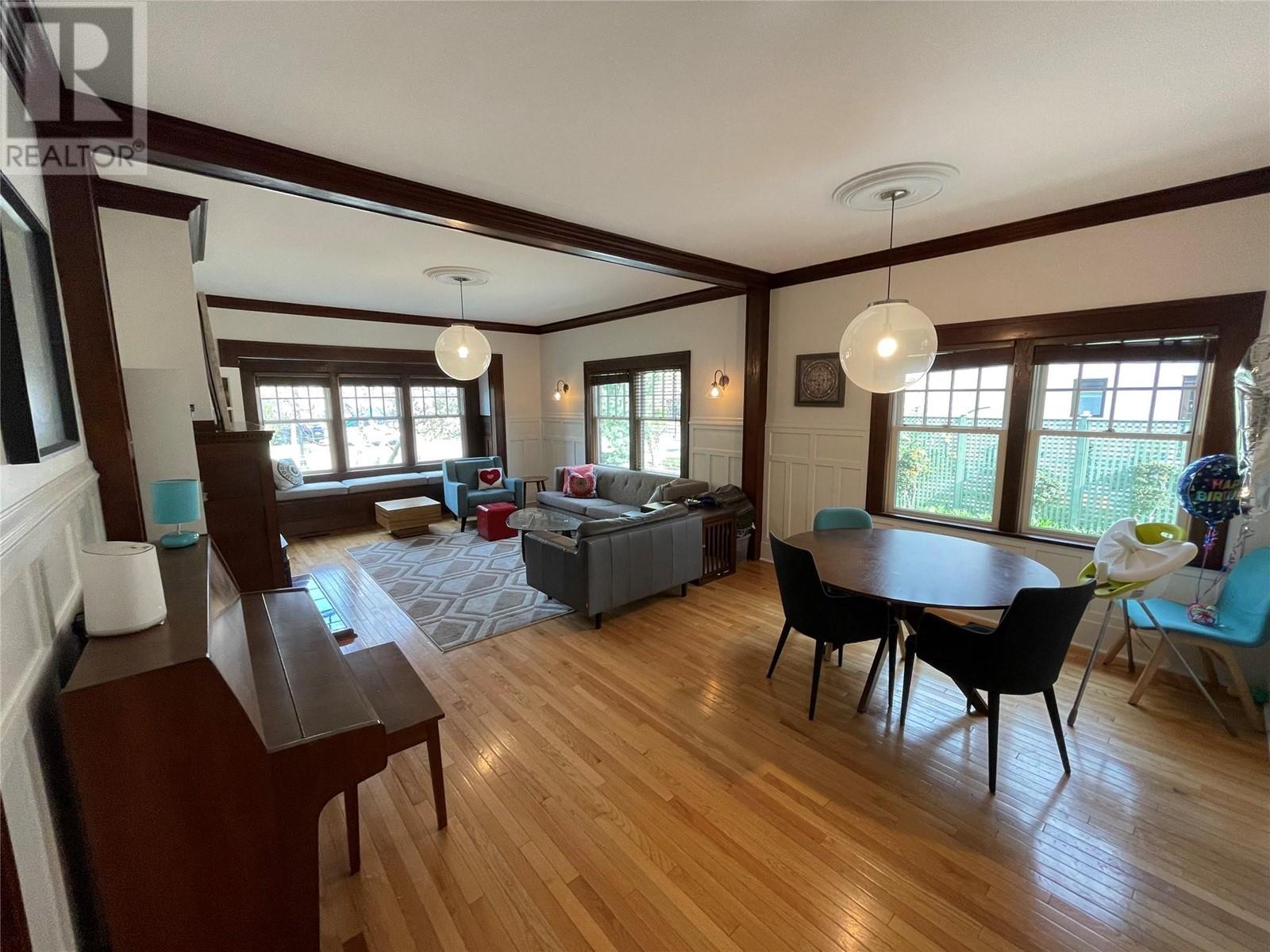  1912 Abbott Street, Kelowna