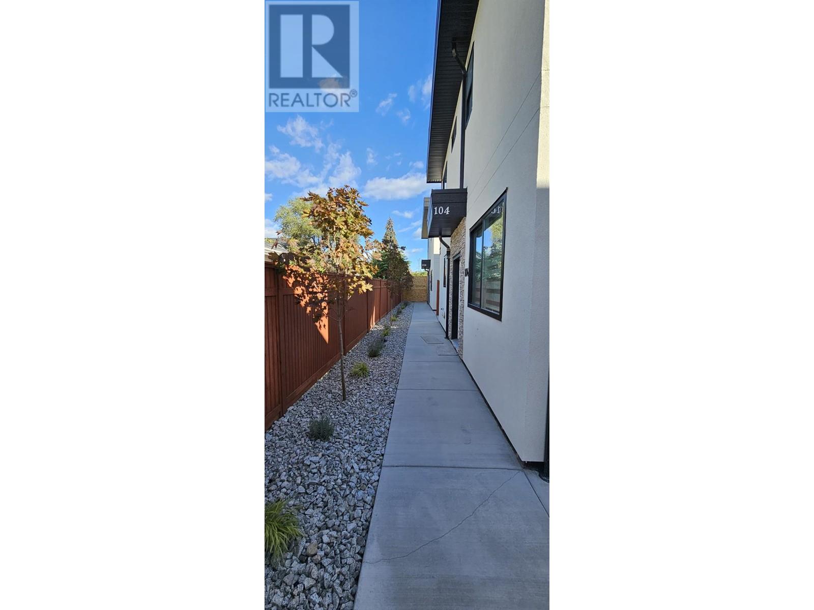 104 125 Calgary Avenue, Penticton
