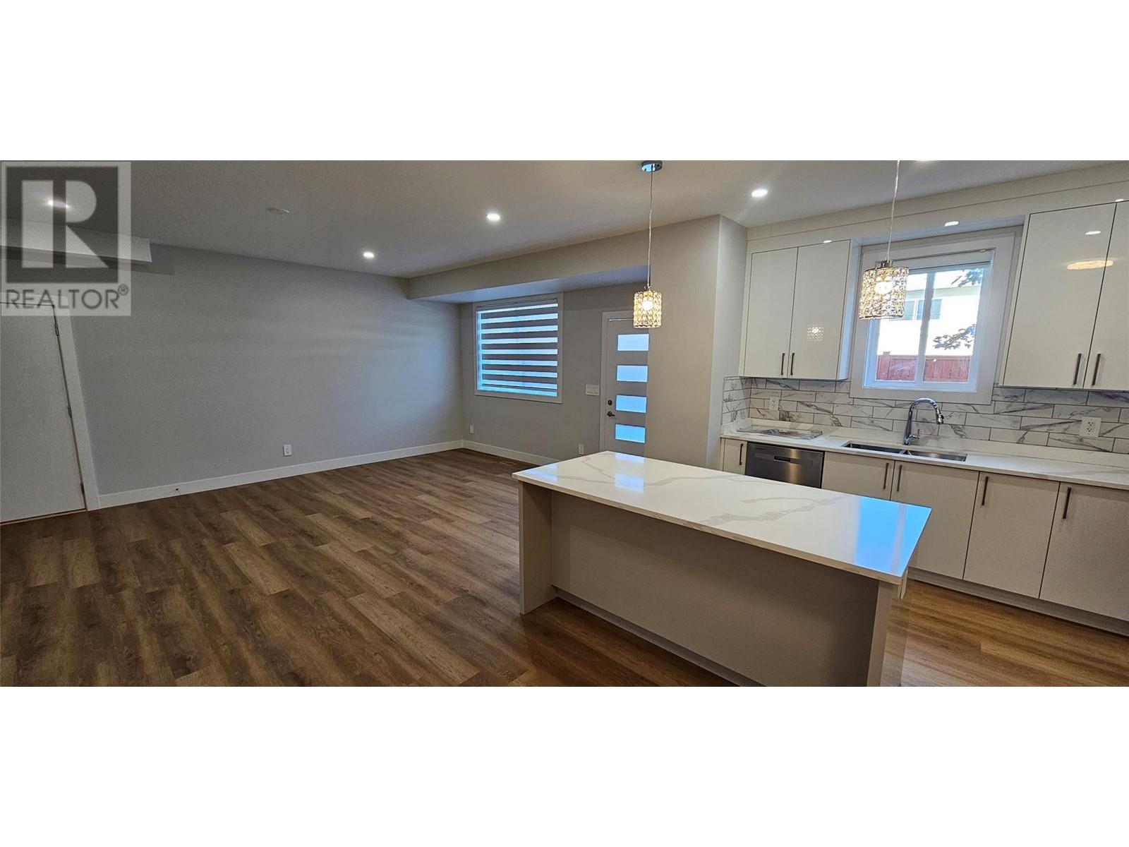 104 125 Calgary Avenue, Penticton