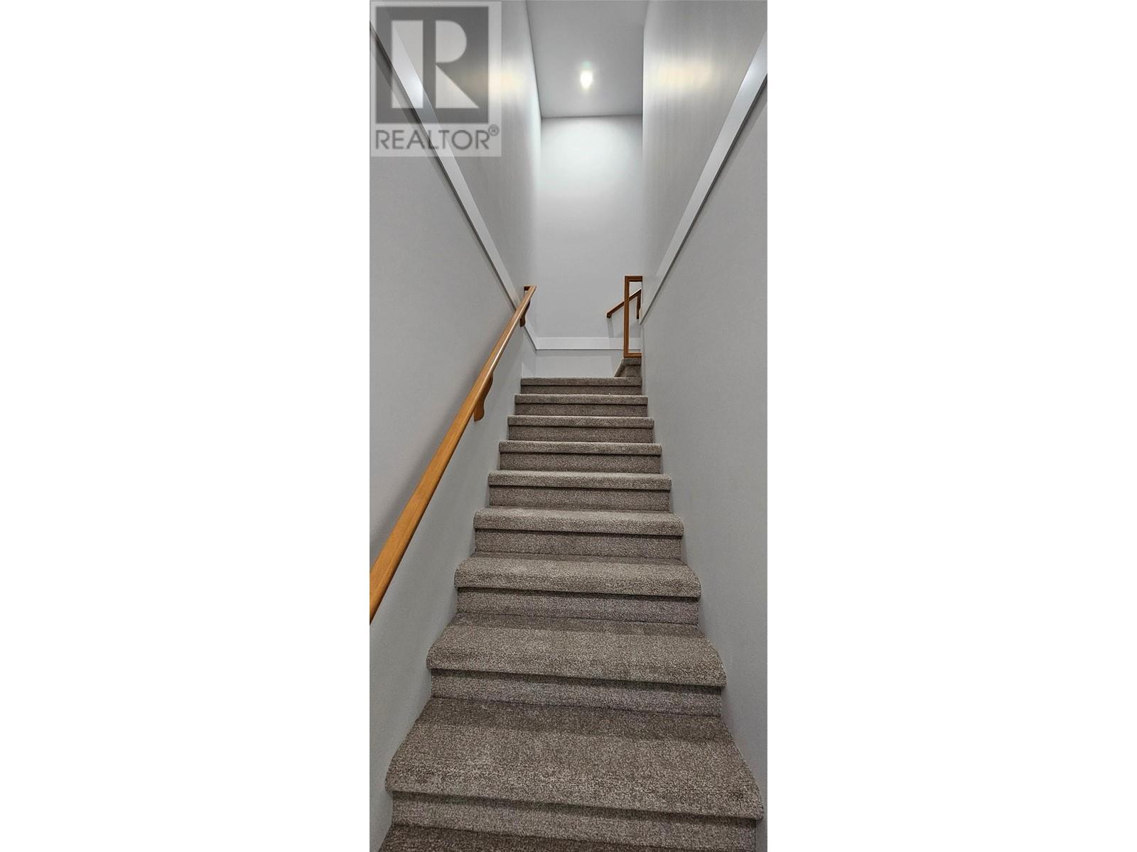 #103 125 CALGARY AVENUE - Image 9