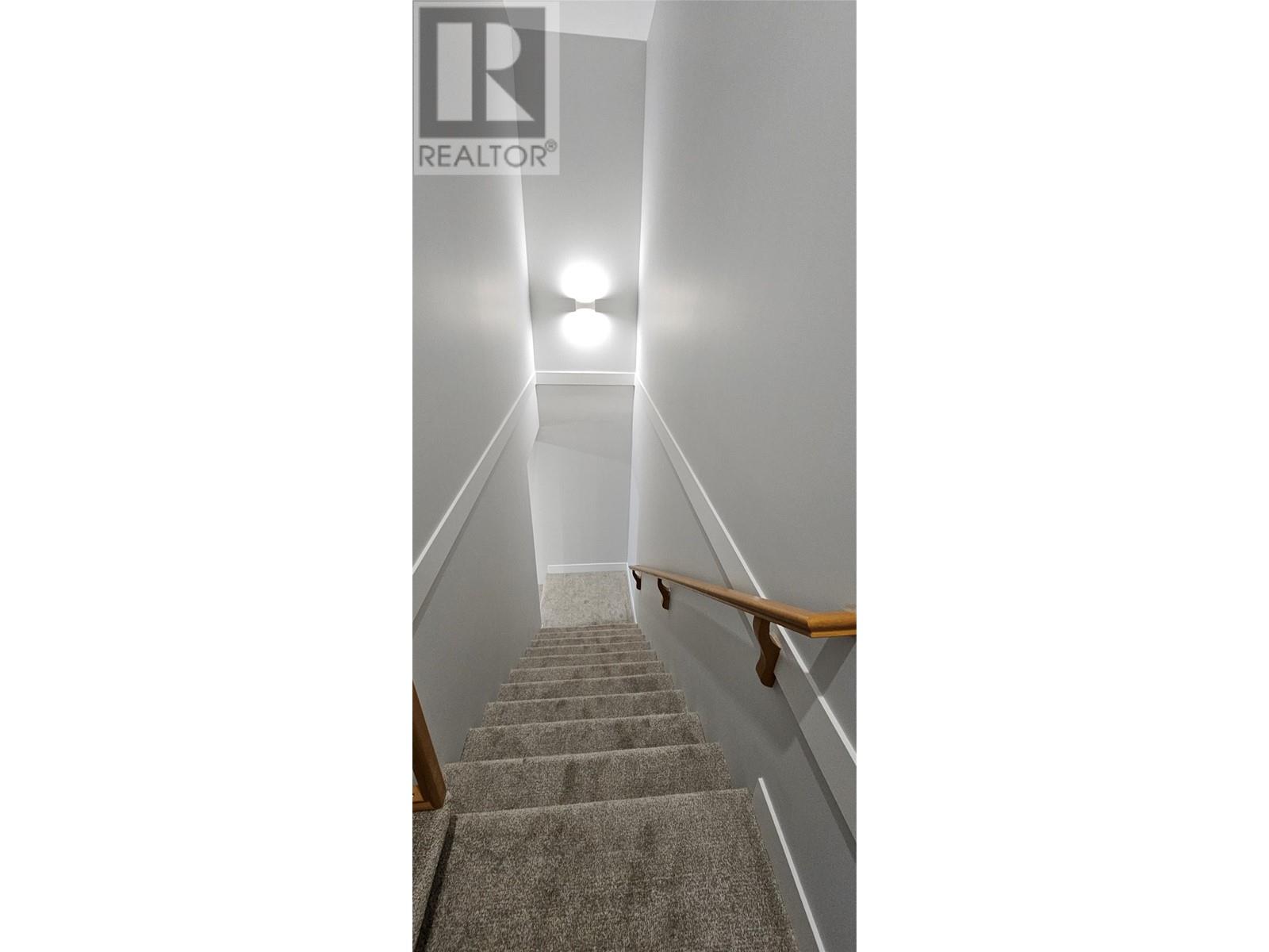 #103 125 CALGARY AVENUE - Image 23