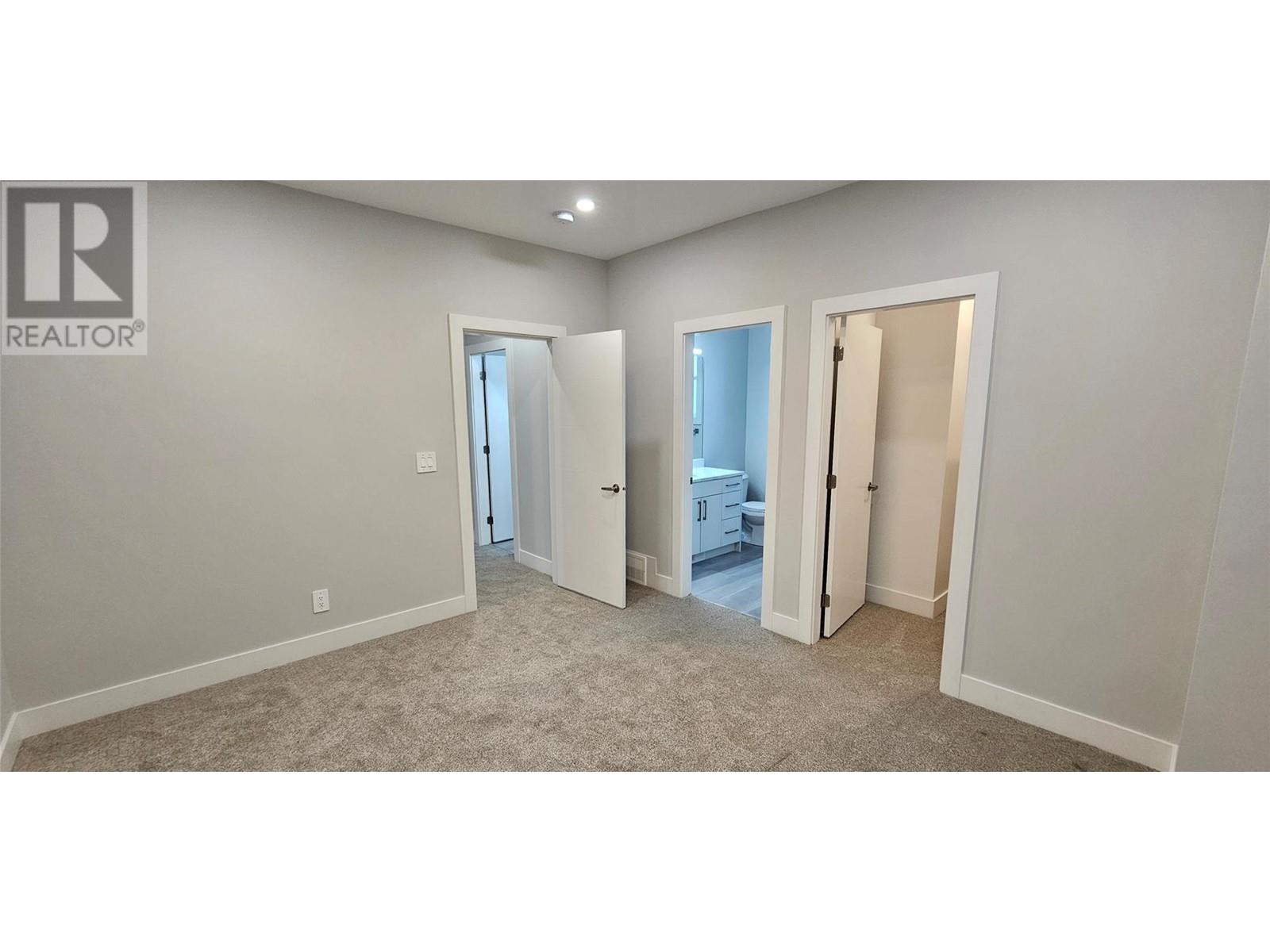 #103 125 CALGARY AVENUE - Image 21