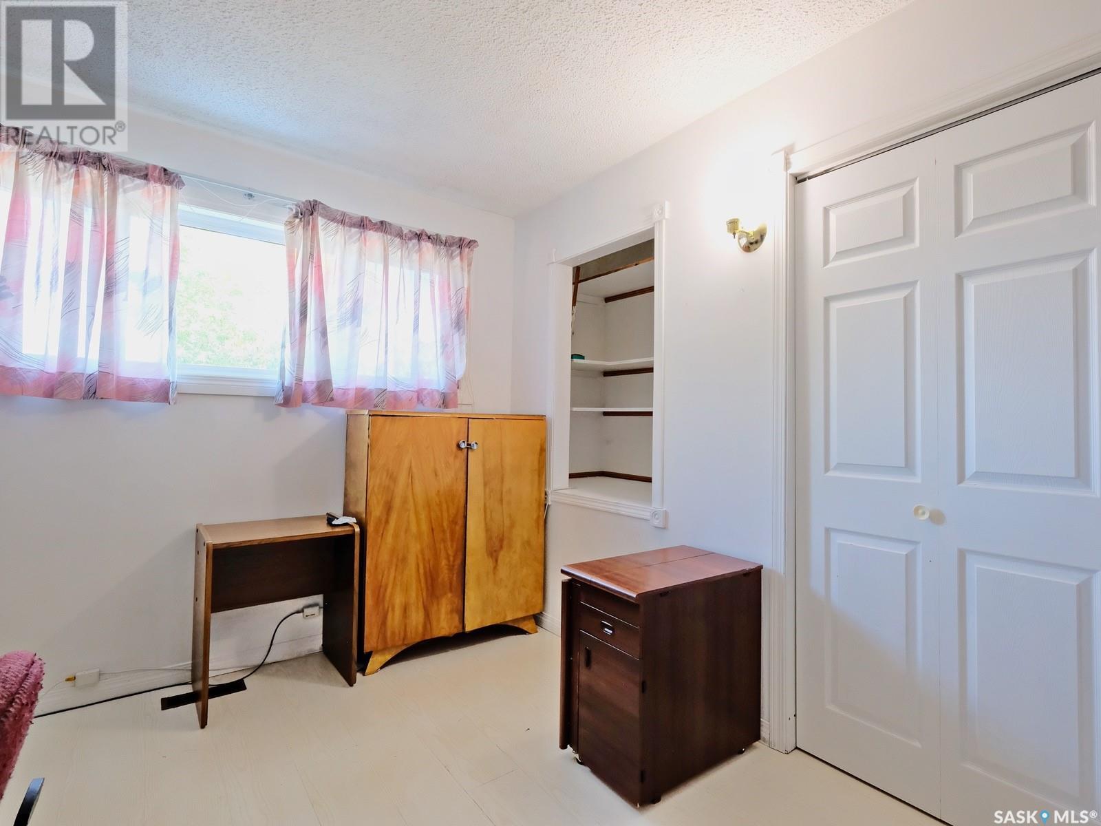 Photo 22 of 407 Fortune Crescent, Rosetown SK