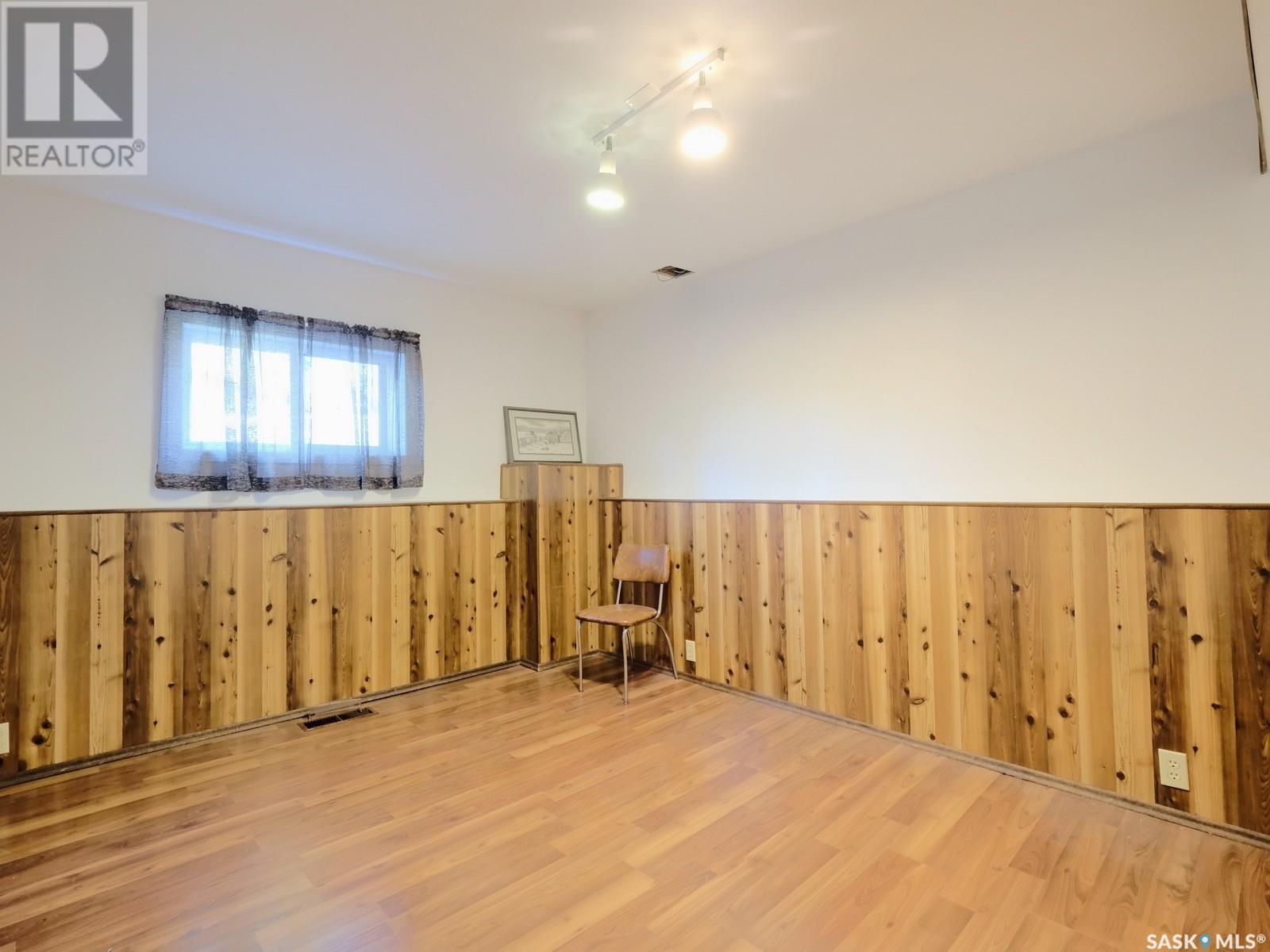 Photo 40 of 407 Fortune Crescent, Rosetown SK