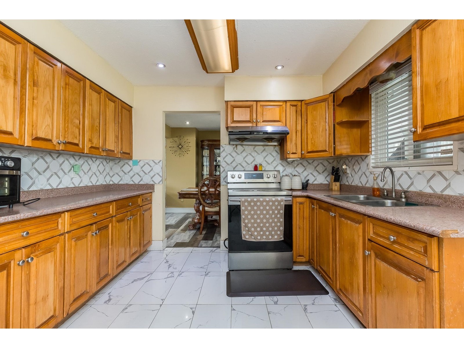 32698 PANDORA AVENUE, Abbotsford real estate listing R2930389
