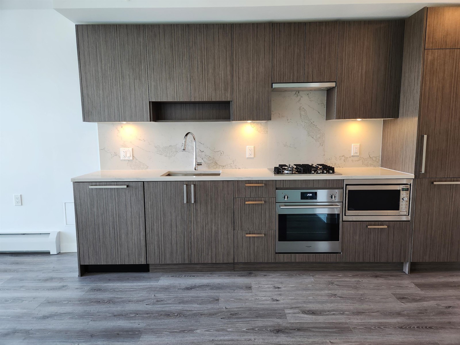1803 13350 CENTRAL AVENUE, Surrey