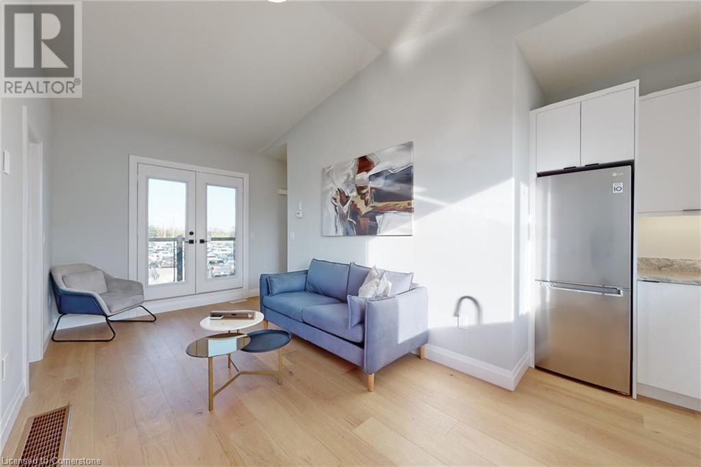 Photo 35 of 39 Wellspring Way, Pelham ON