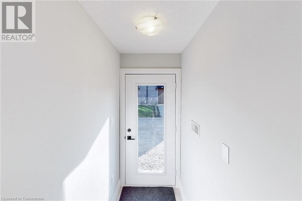 Photo 42 of 39 Wellspring Way, Pelham ON