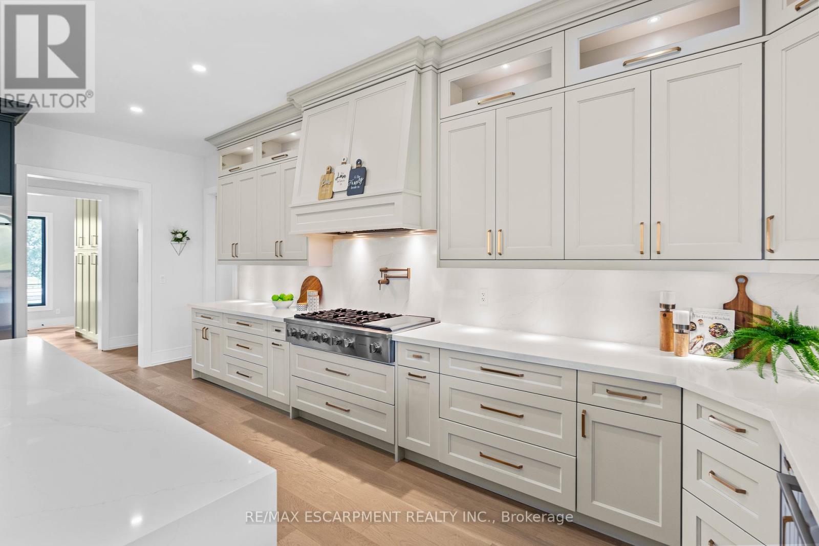 Photo 12 of 8920 Wellington Rd 124, Erin ON