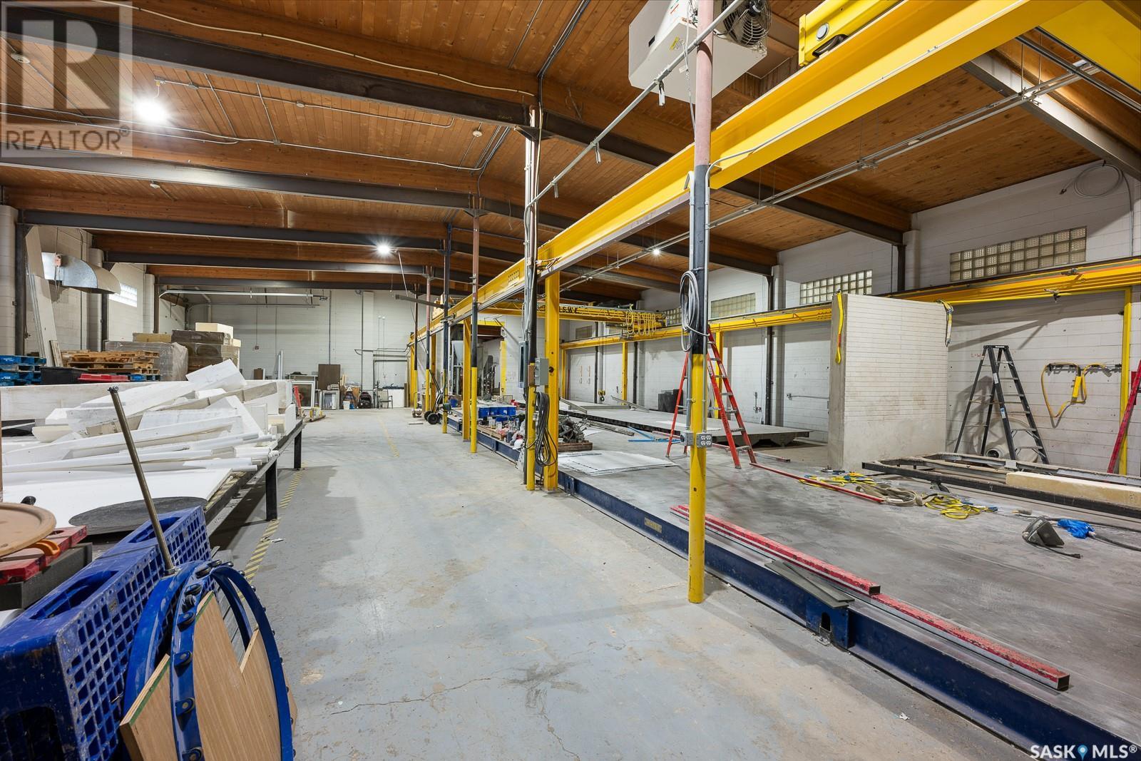Photo 12 of 461 Athabasca Street, Moose Jaw SK