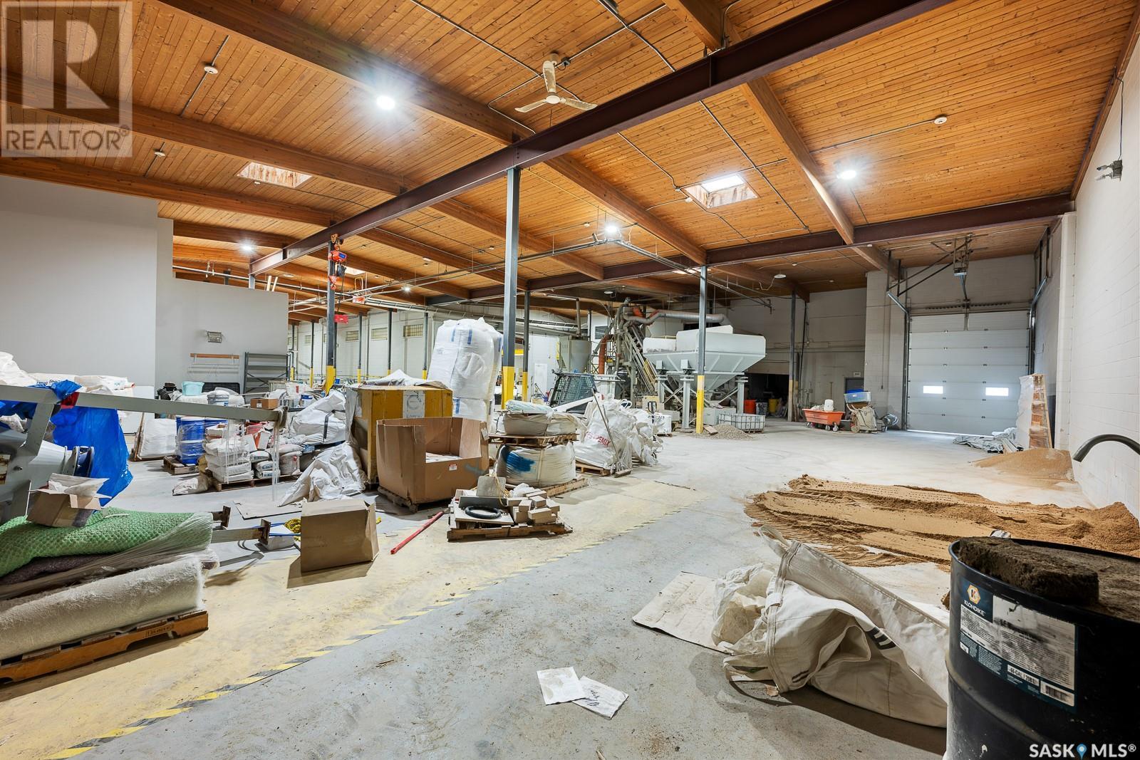 Photo 17 of 461 Athabasca Street, Moose Jaw SK