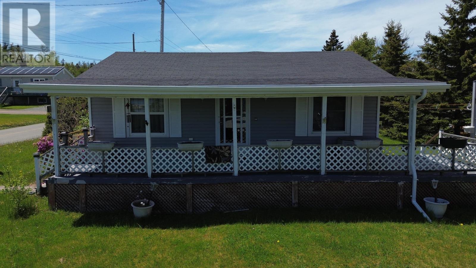 10 Lakeview Drive, St. Peter's