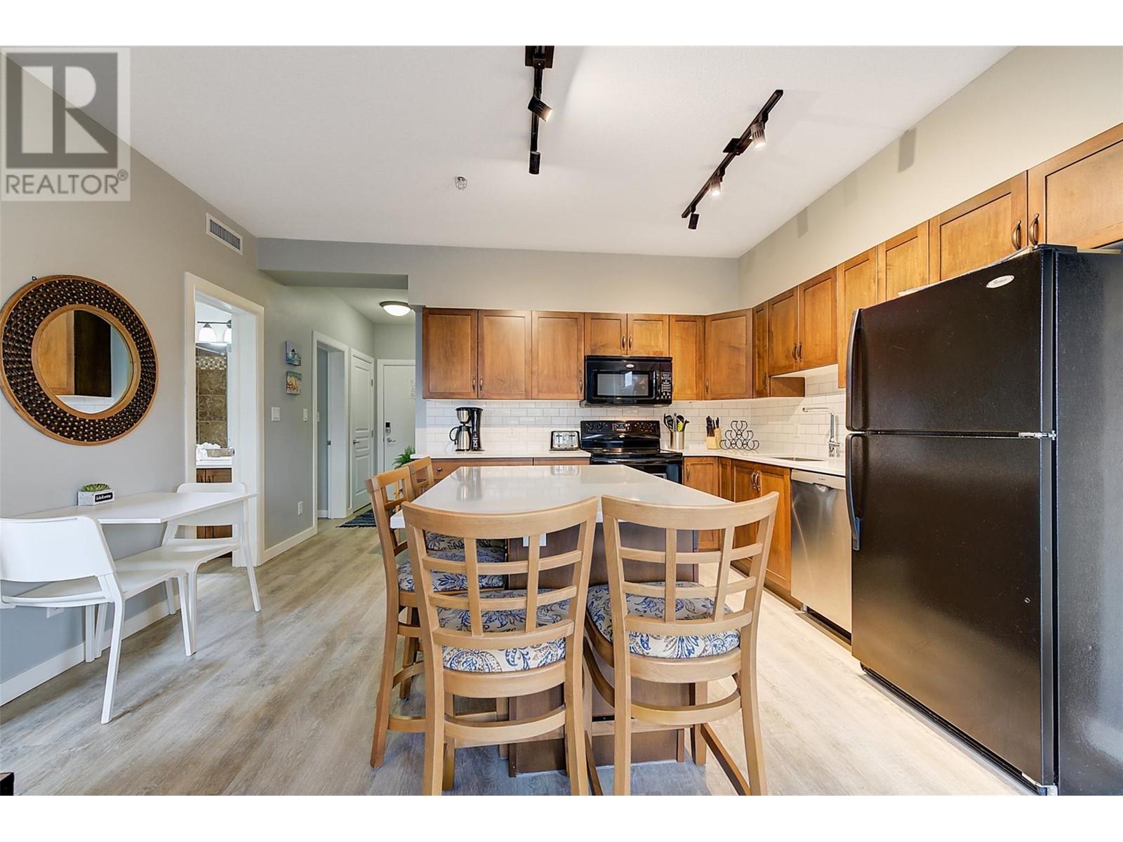 359 654 Cook Road, Kelowna