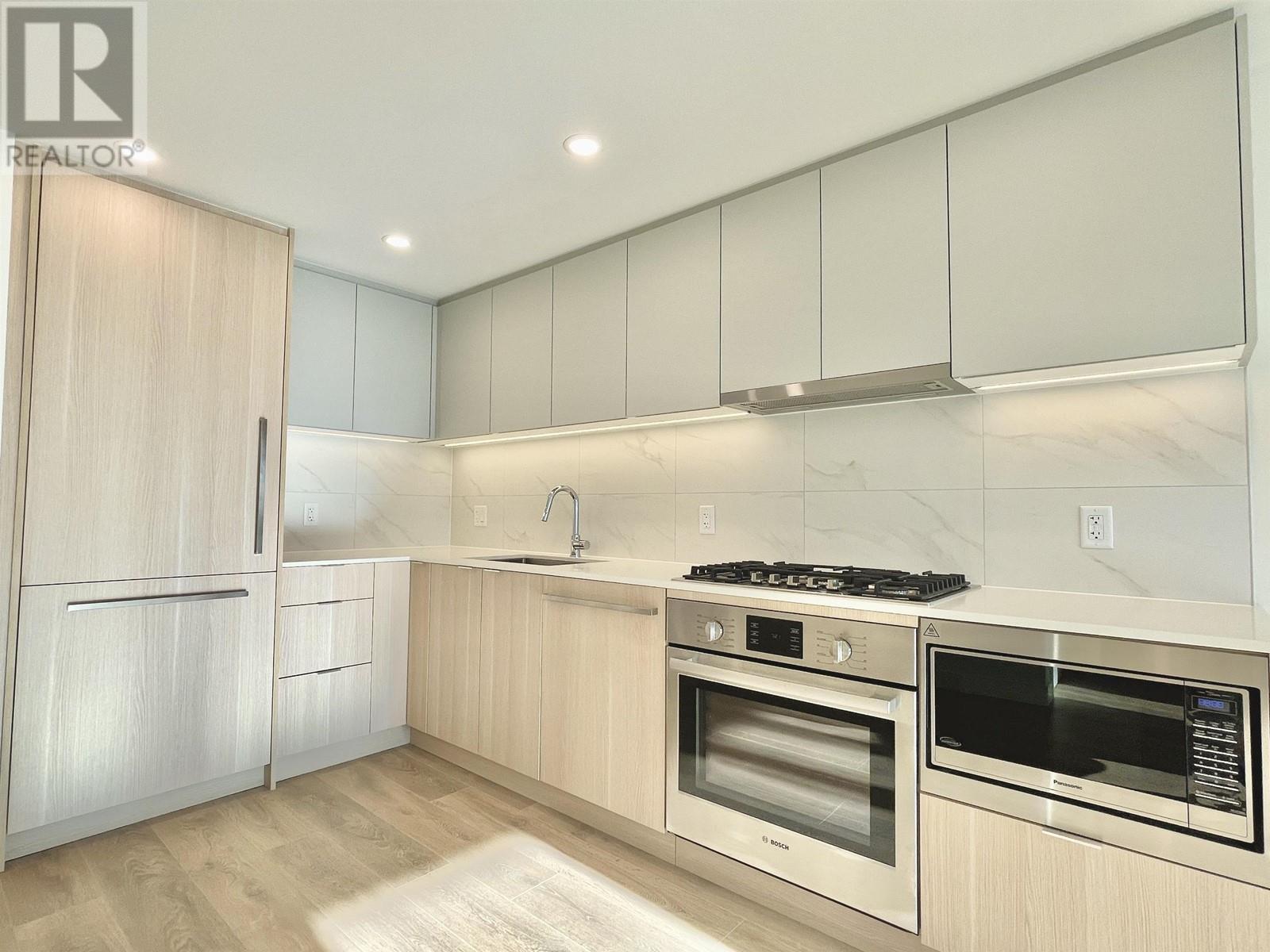 1603 308 ALDERSON AVENUE, Coquitlam