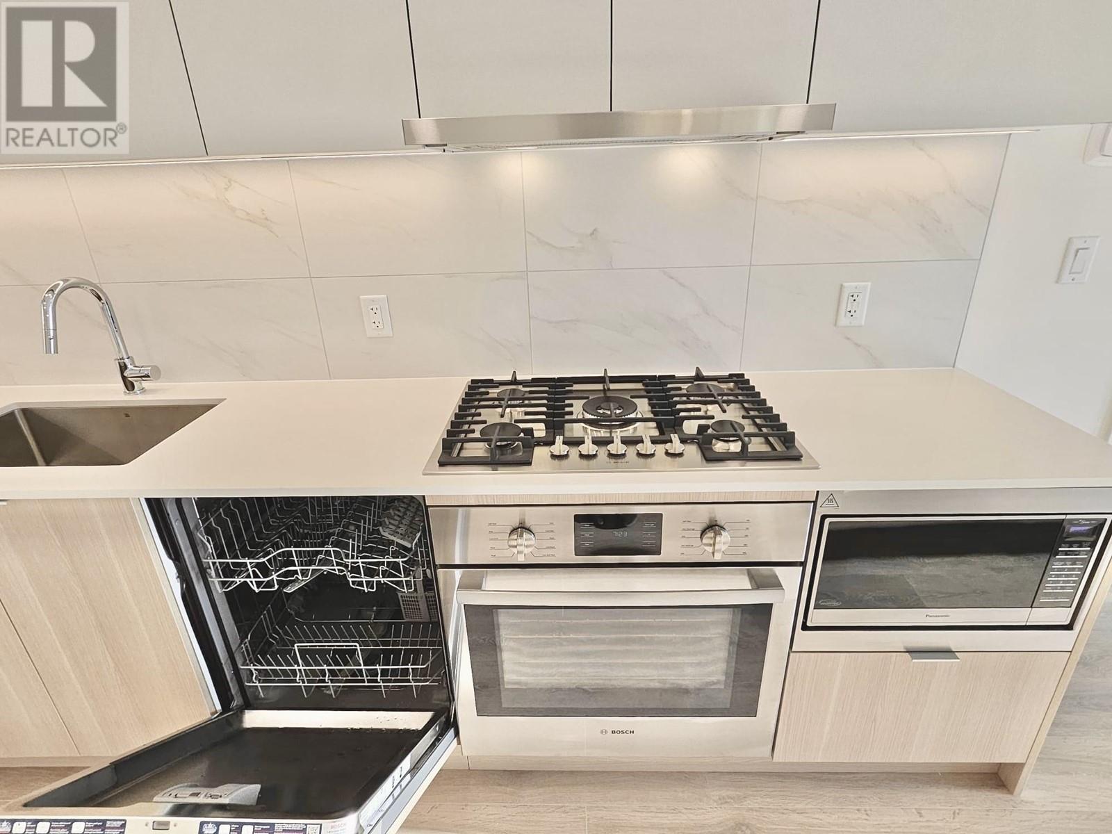 1603 308 ALDERSON AVENUE, Coquitlam