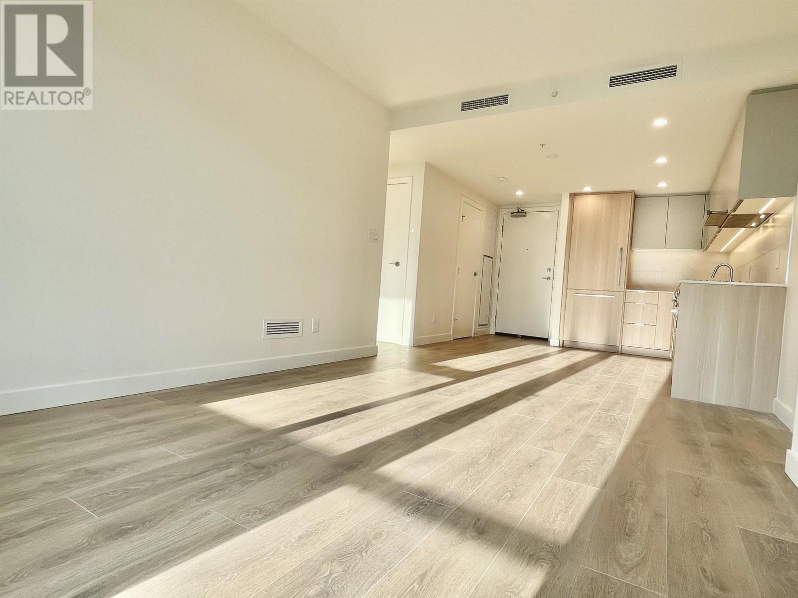1603 308 ALDERSON AVENUE, Coquitlam