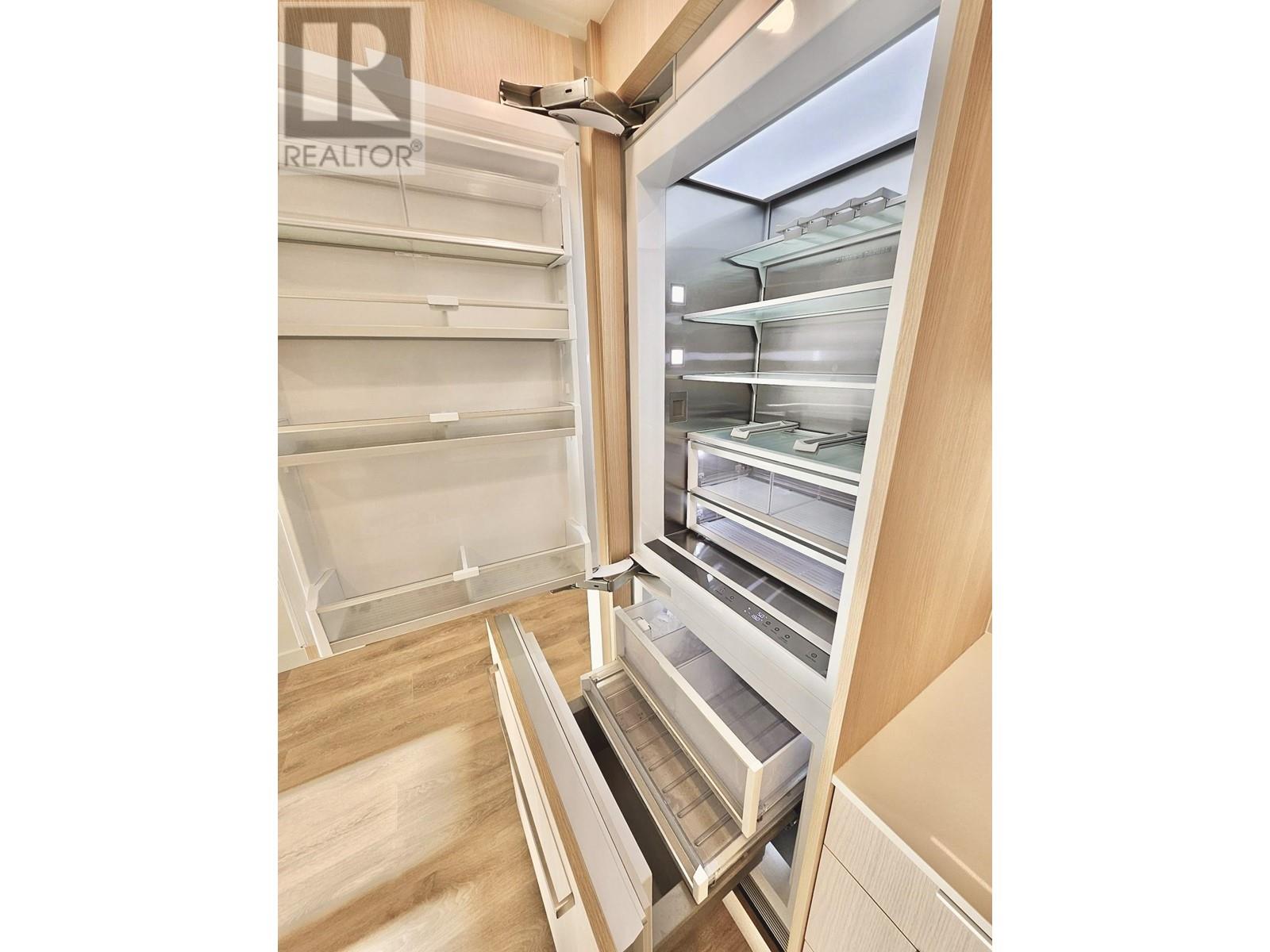 1603 308 ALDERSON AVENUE, Coquitlam