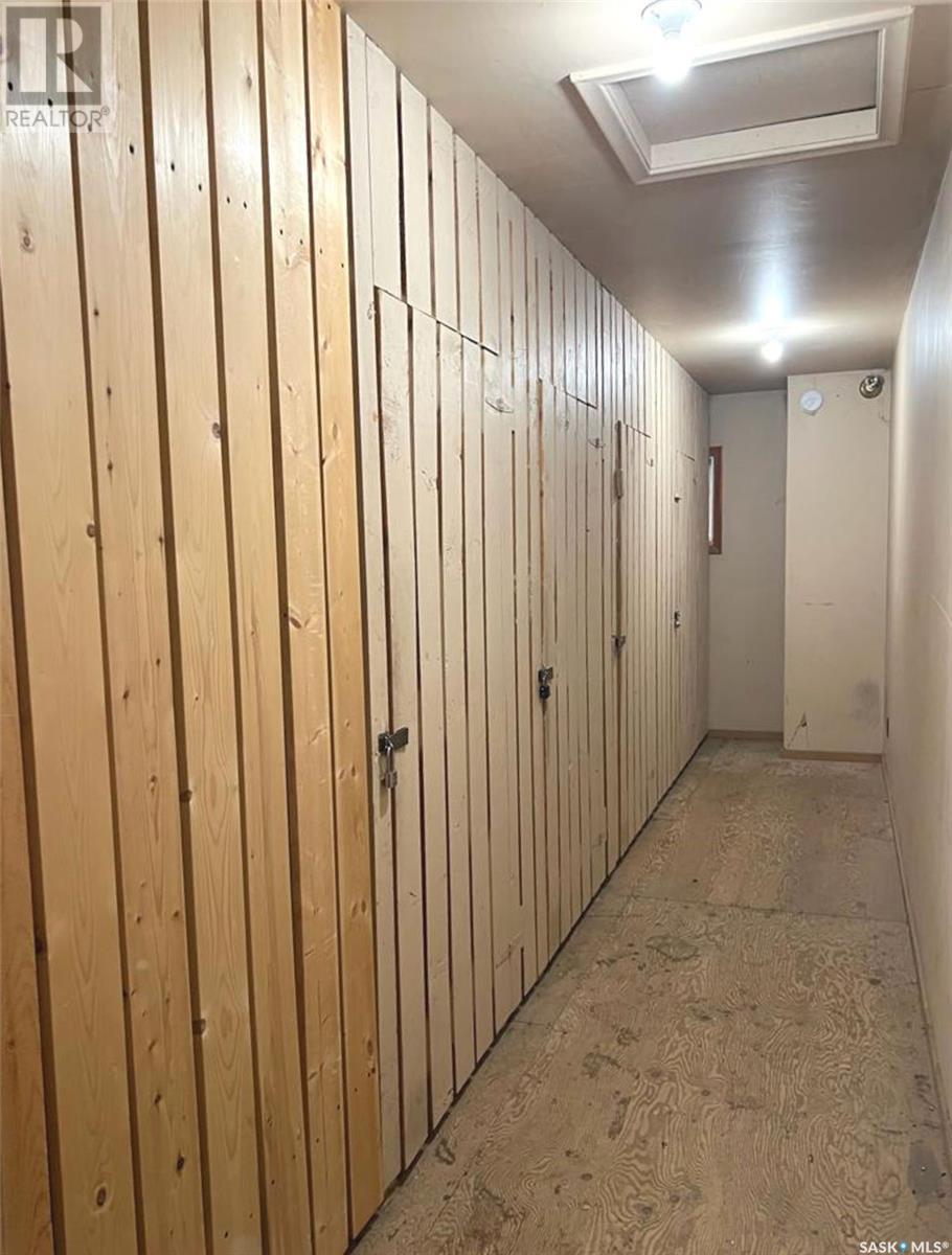 Photo 7 of 211 2nd Avenue Ne, Swift Current SK