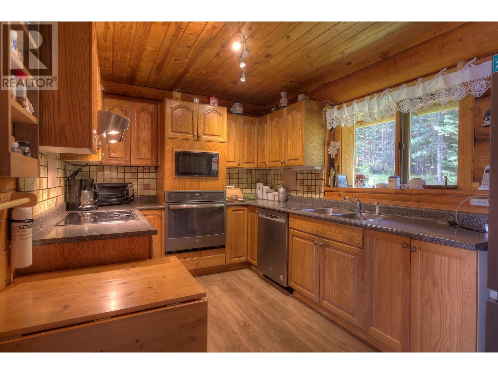 3472 BROOKS PLACE, Horsefly