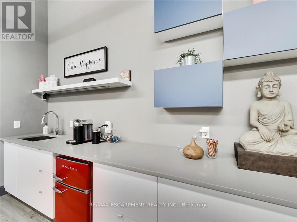 Photo 23 of 201 5045 Mainway Boulevard, Burlington ON