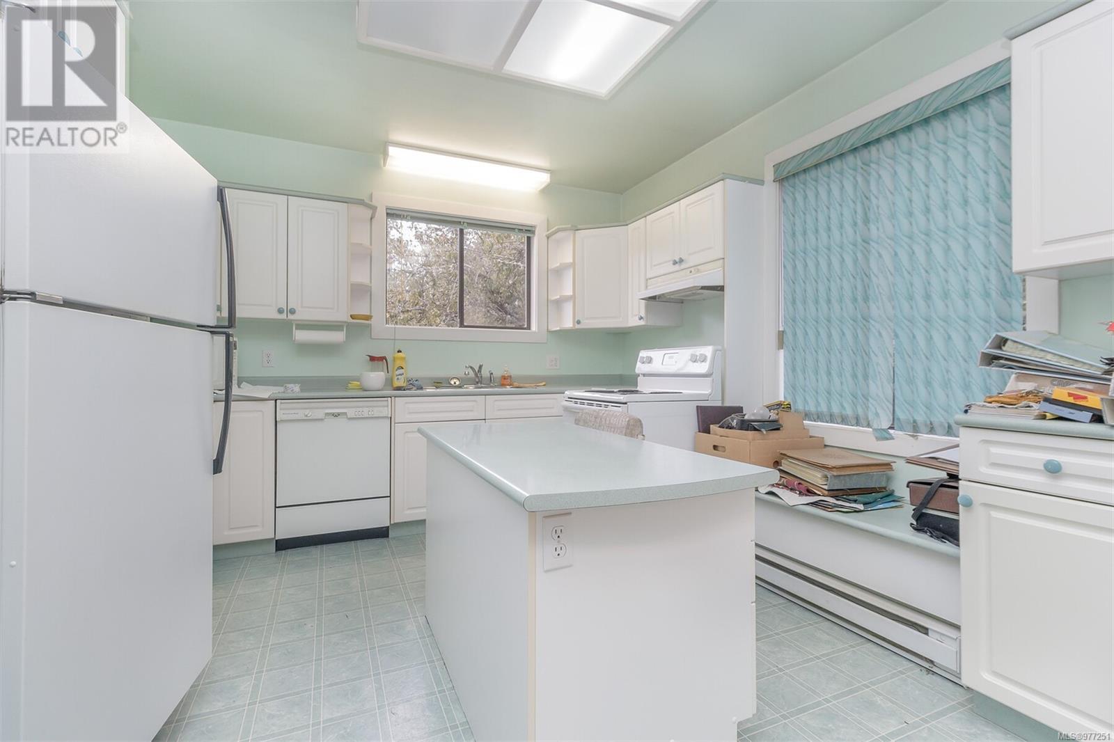 Photo 17 of 6613 Sooke Rd, Sooke BC