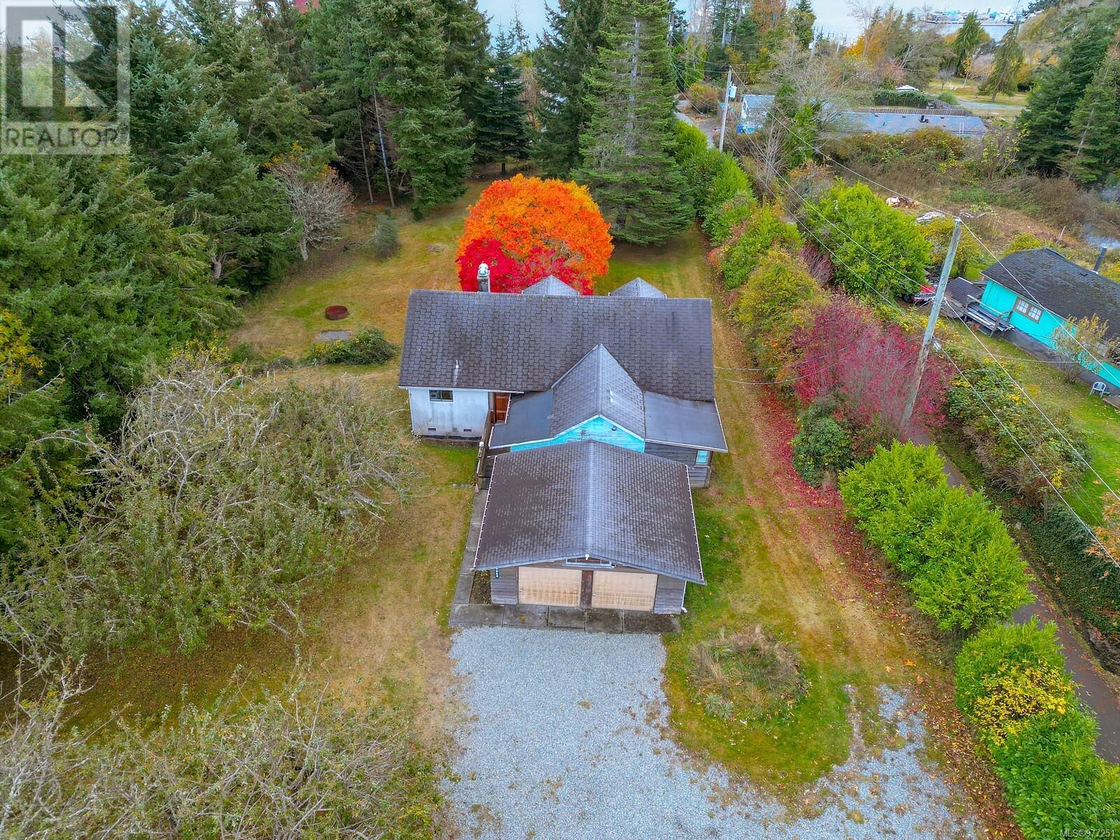 Photo 4 of 6613 Sooke Rd, Sooke BC